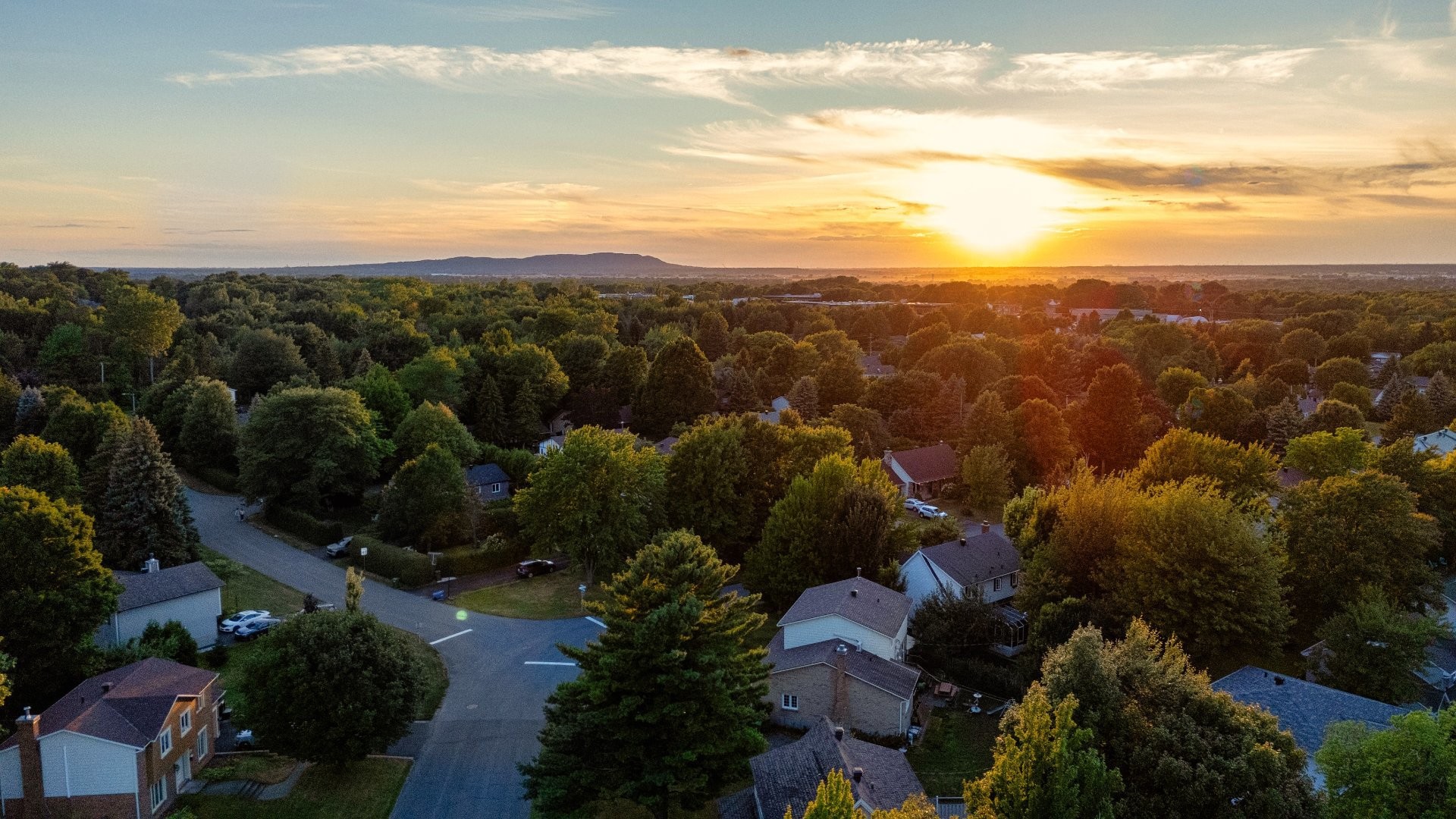 









880


Rue des Bernaches

,
Mont-Saint-Hilaire,




QC
J3H0C4

