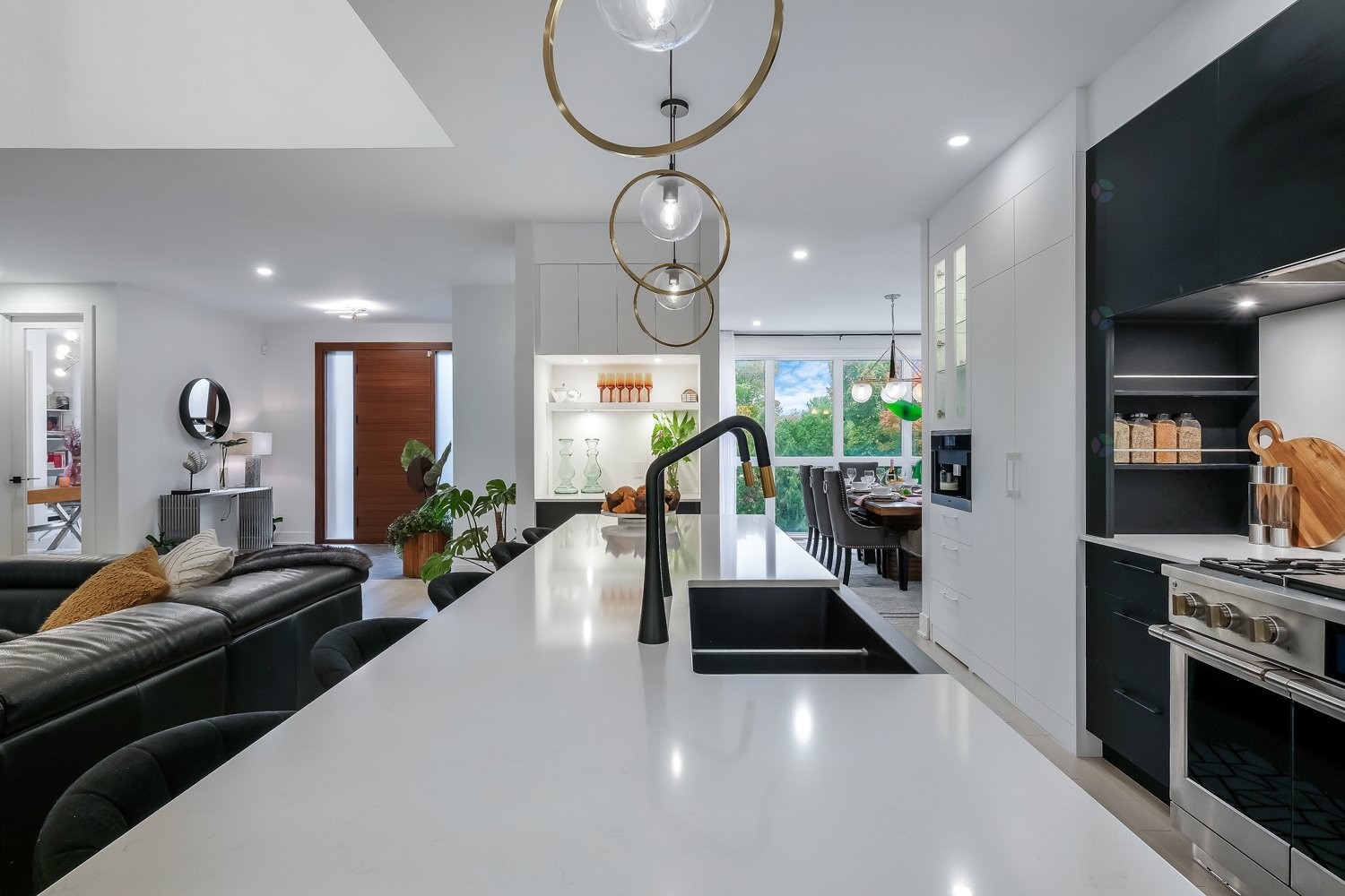 









880


Rue des Bernaches

,
Mont-Saint-Hilaire,




QC
J3H0C4

