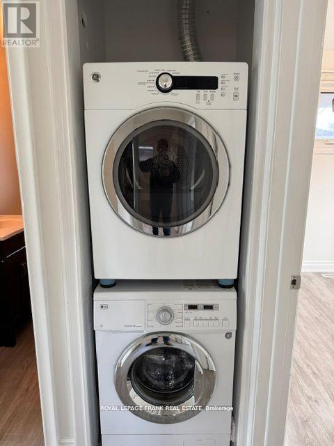 












MAIN - 181 SOUTHLAWN AVENUE

,
Oshawa (Lakeview),




Ontario
L1H3Y5

