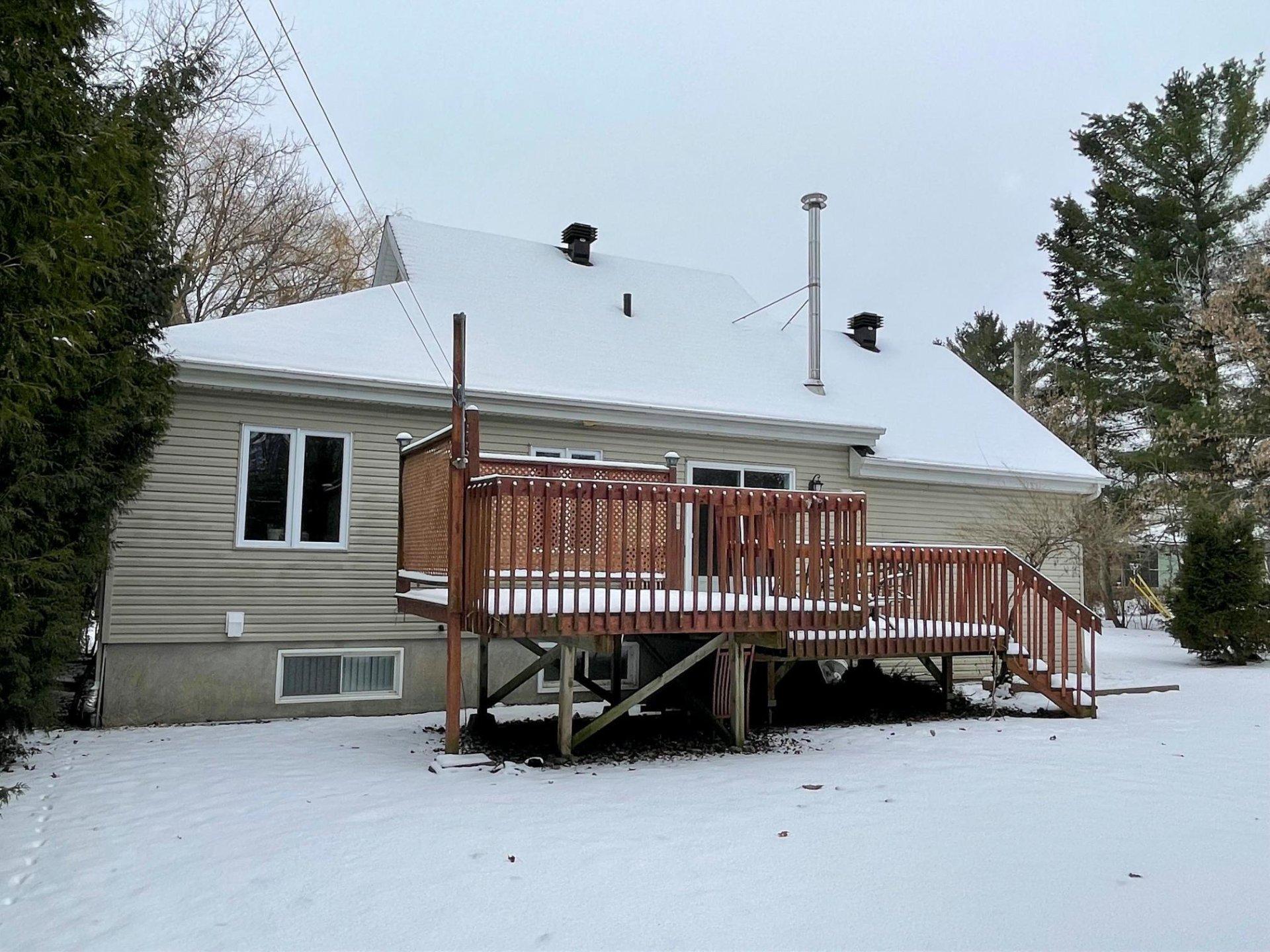 









52


Rue Ross

,
Saint-Jean-sur-Richelieu,




QC
J2W2B5

