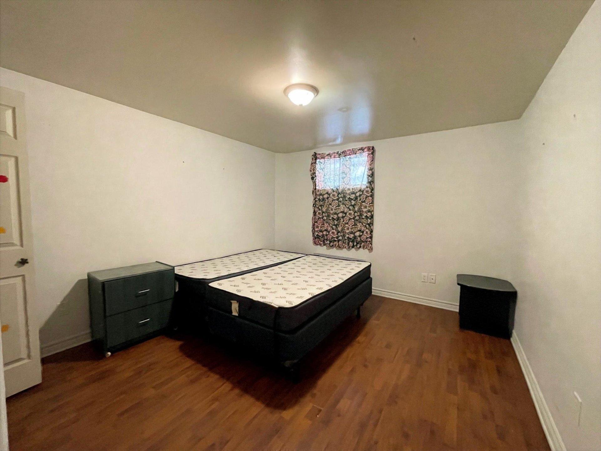 









52


Rue Ross

,
Saint-Jean-sur-Richelieu,




QC
J2W2B5

