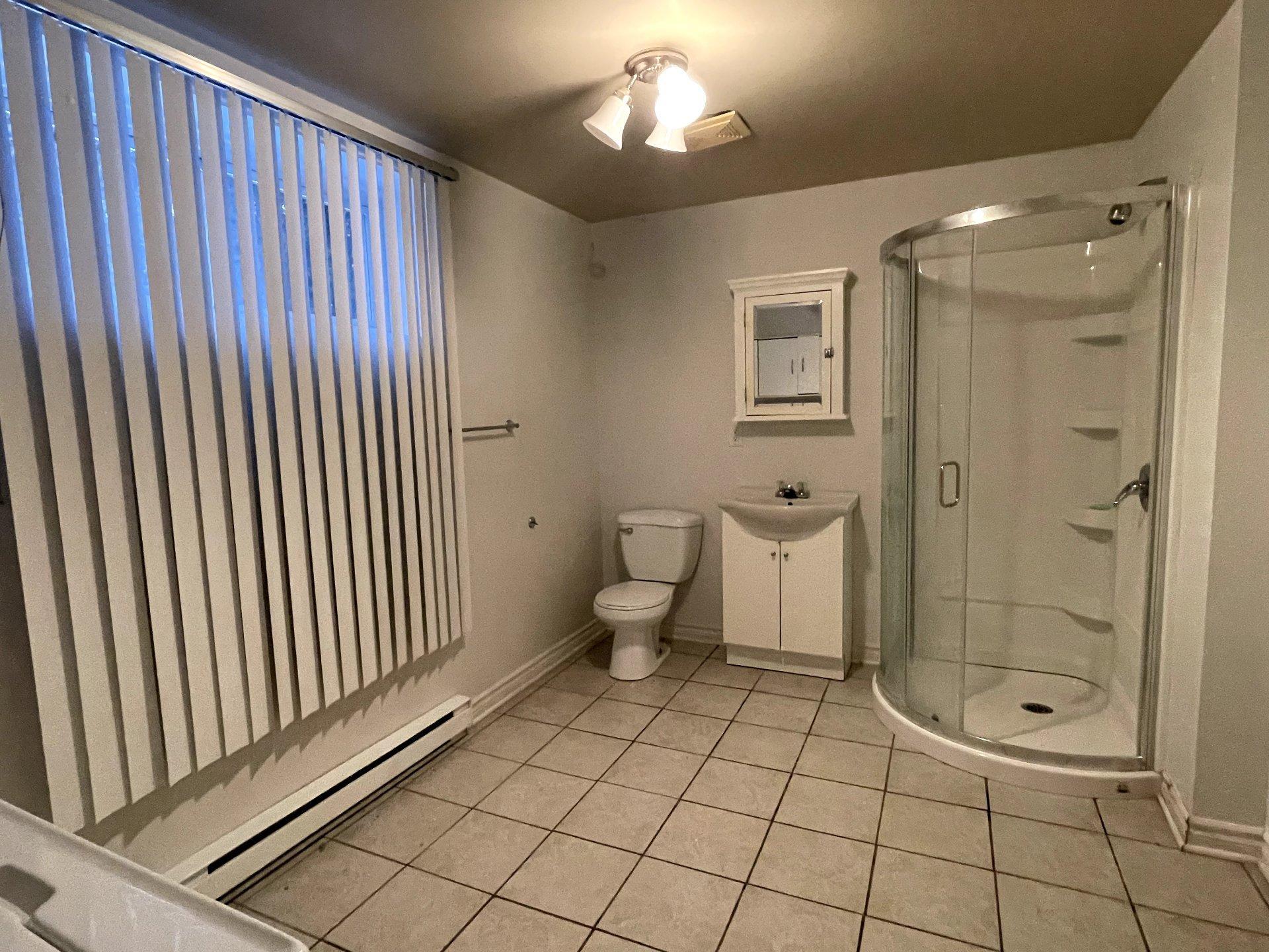 









52


Rue Ross

,
Saint-Jean-sur-Richelieu,




QC
J2W2B5

