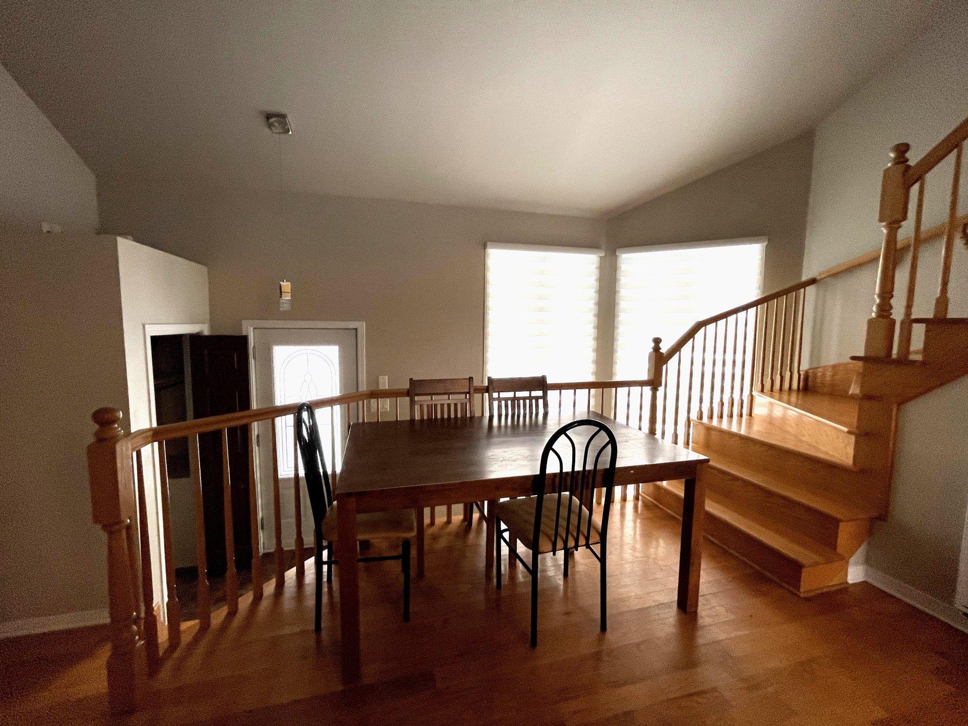 









52


Rue Ross

,
Saint-Jean-sur-Richelieu,




QC
J2W2B5

