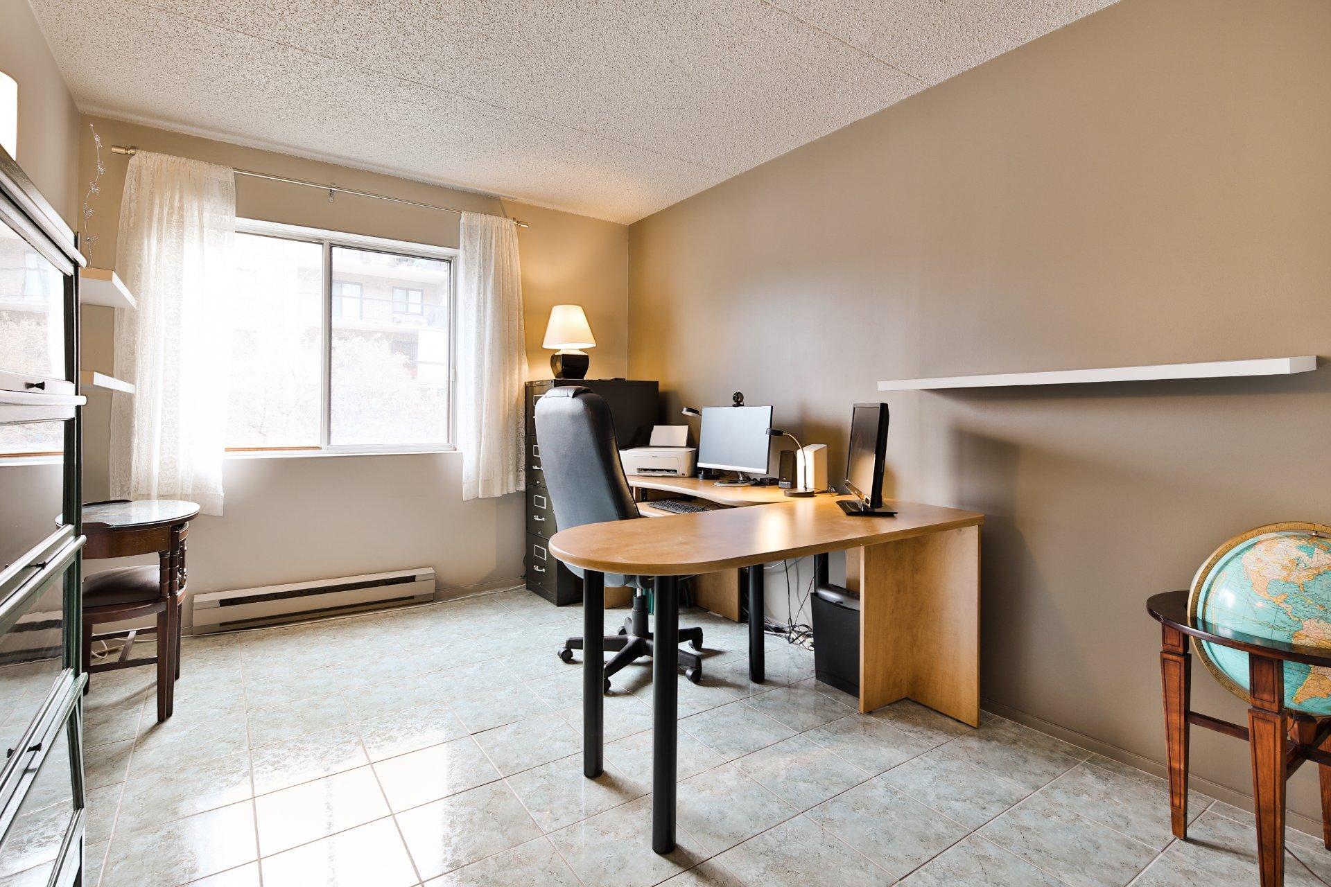 









7060


Av. Giraud

, 106,
Montréal (Anjou),




QC
H1J2J7

