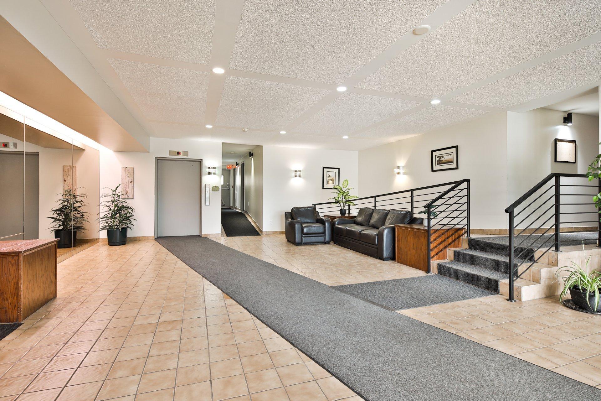 









7060


Av. Giraud

, 106,
Montréal (Anjou),




QC
H1J2J7

