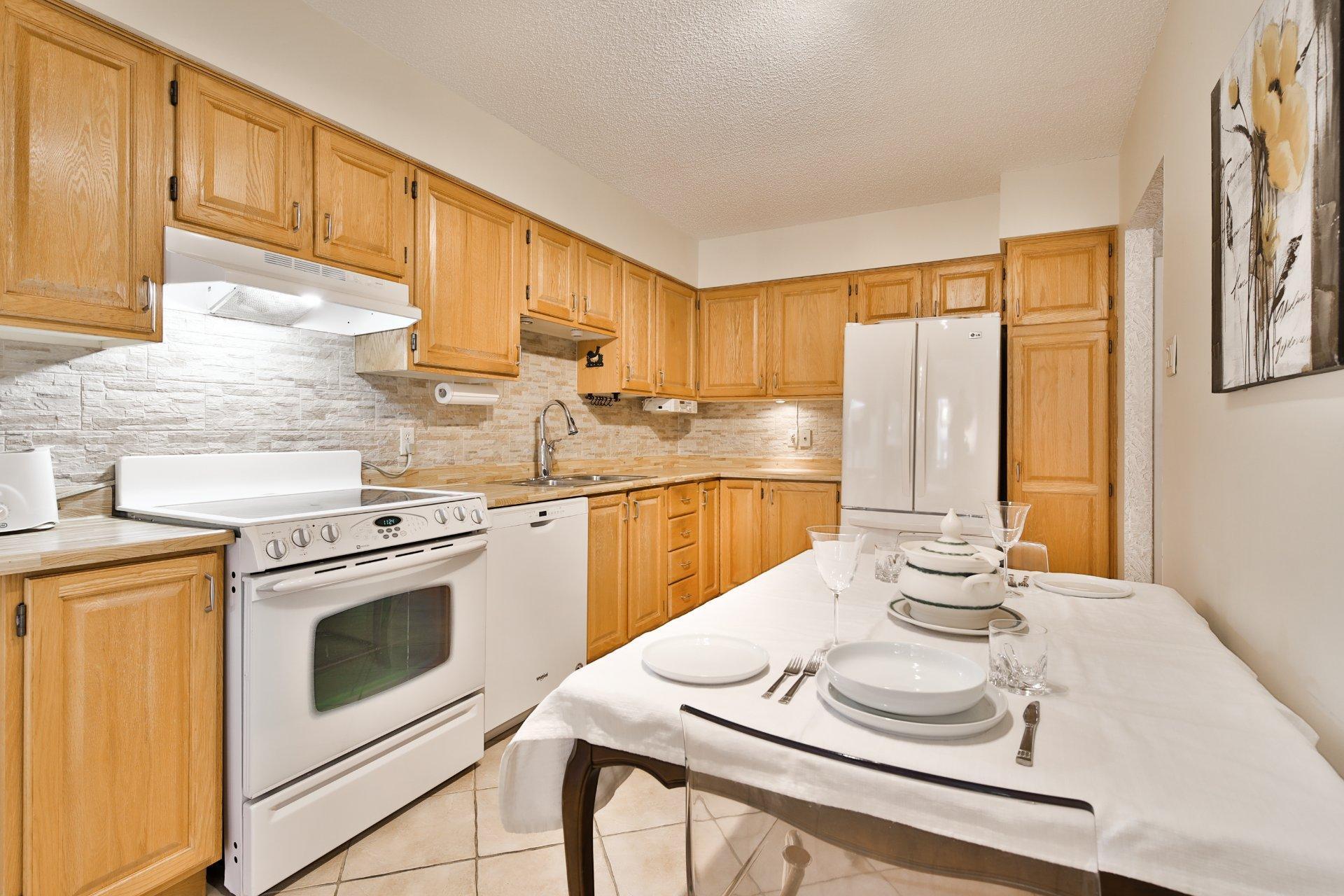 









7060


Av. Giraud

, 106,
Montréal (Anjou),




QC
H1J2J7

