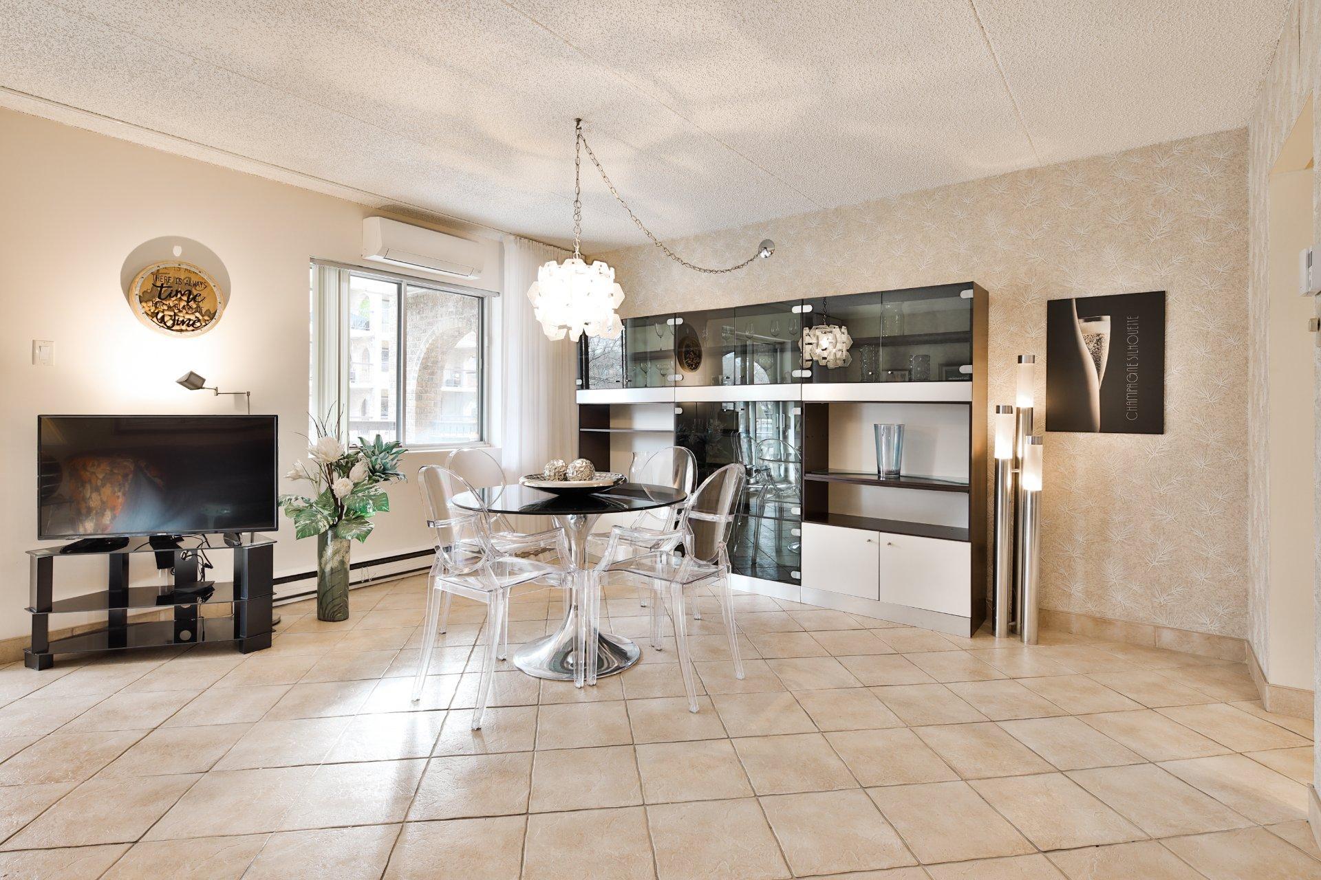 









7060


Av. Giraud

, 106,
Montréal (Anjou),




QC
H1J2J7

