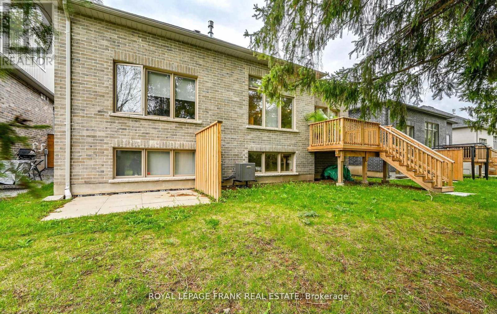 












16040 SIMCOE STREET

,
Scugog (Port Perry),




Ontario
L9L1S7

