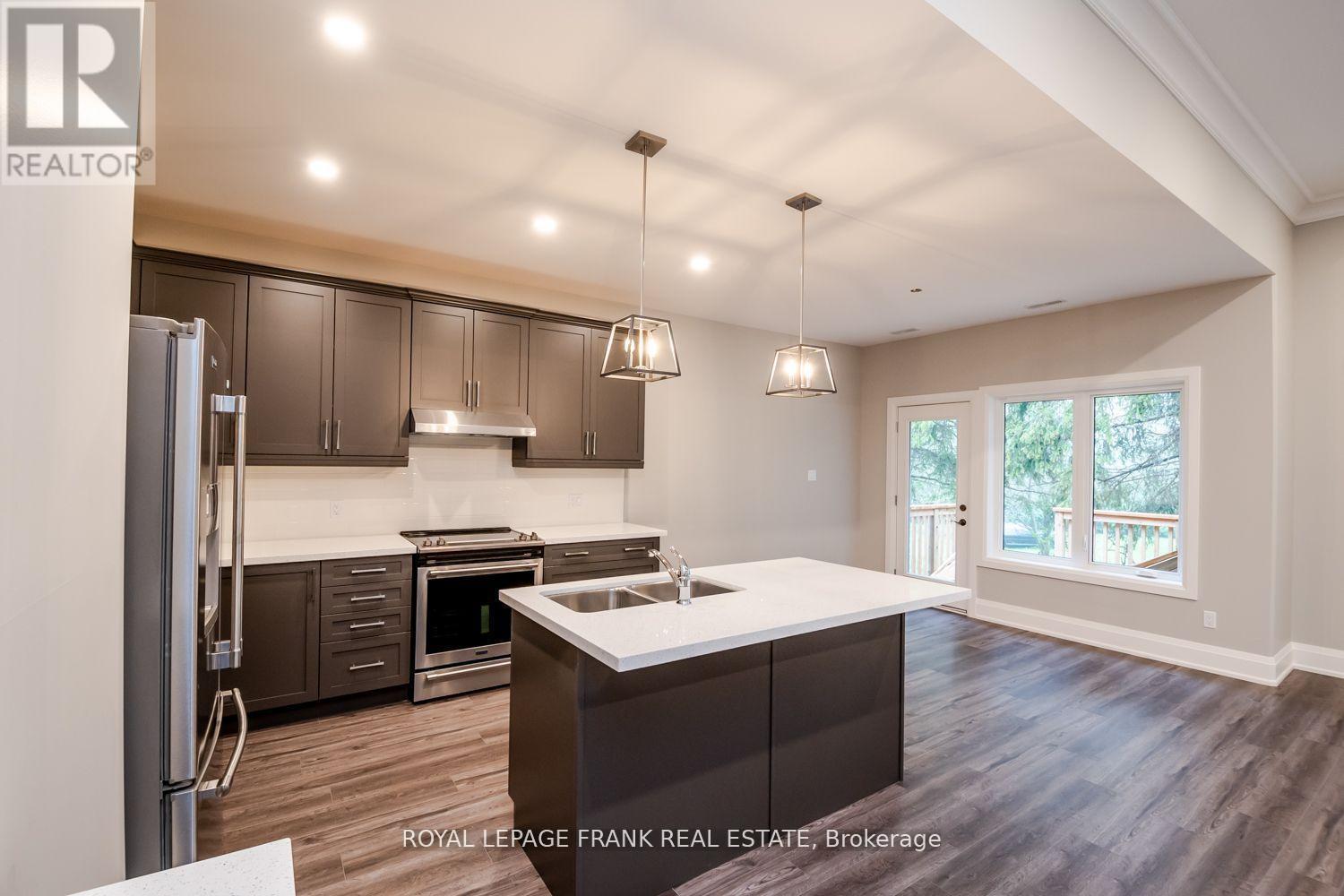 












16040 SIMCOE STREET

,
Scugog (Port Perry),




Ontario
L9L1S7

