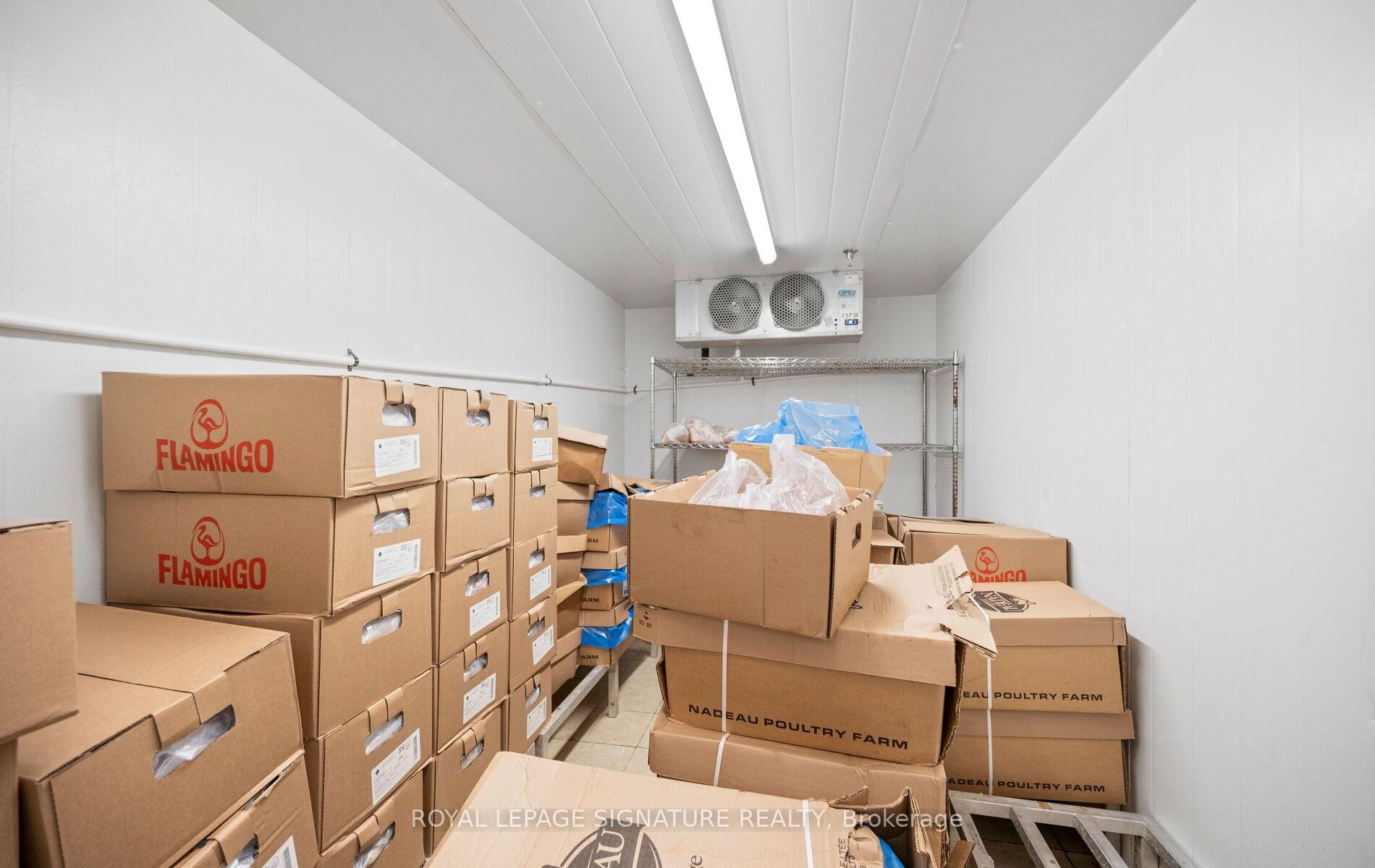 









3200


Erin Mills

Parkway, 1A,
Mississauga,




ON
L5L 1W8

