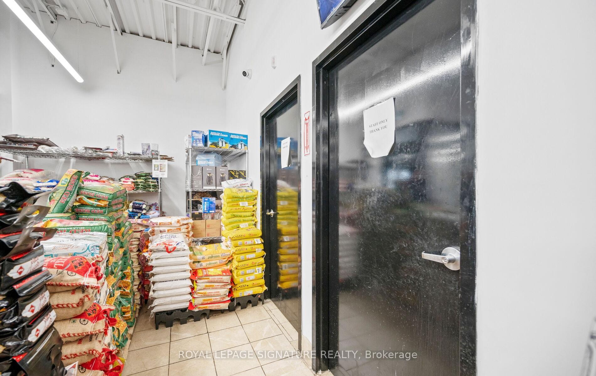 









3200


Erin Mills

Parkway, 1A,
Mississauga,




ON
L5L 1W8

