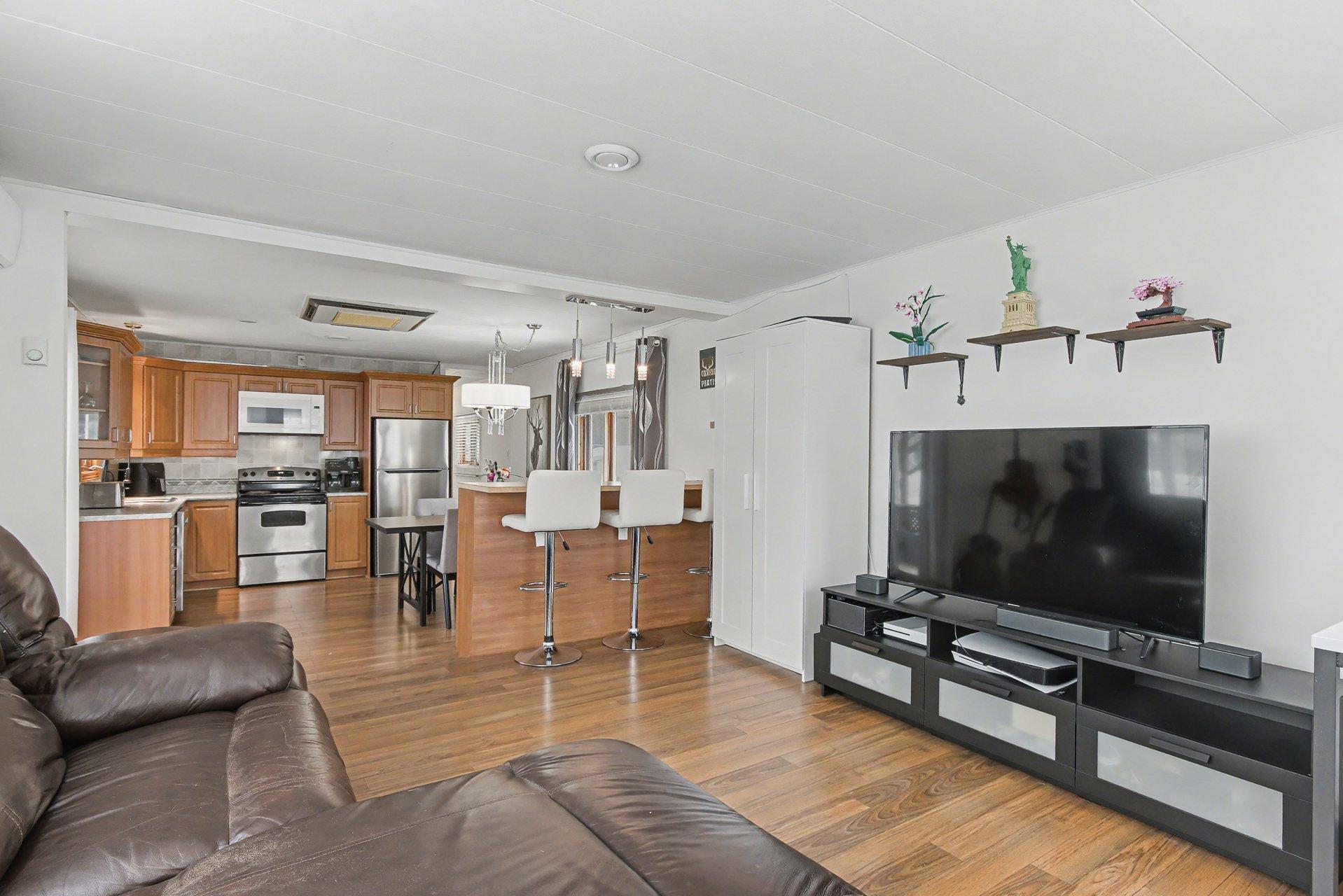 









3950


Boul. Sir-Wilfrid-Laurier

, 316,
Longueuil (Saint-Hubert),




QC
J3Y5Y9

