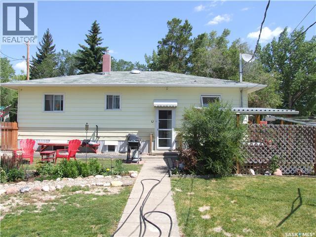 












311 3rd AVENUE E

,
Leader,




Saskatchewan
S0N1H0

