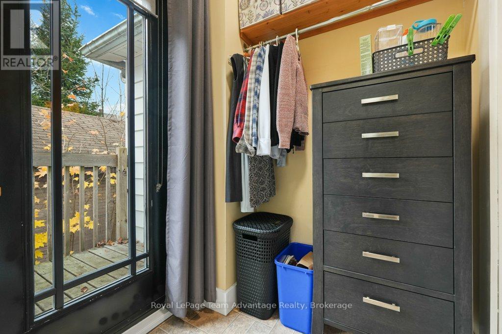 












3 BELVEDERE AVENUE

,
Parry Sound,




Ontario
P2A1Z8

