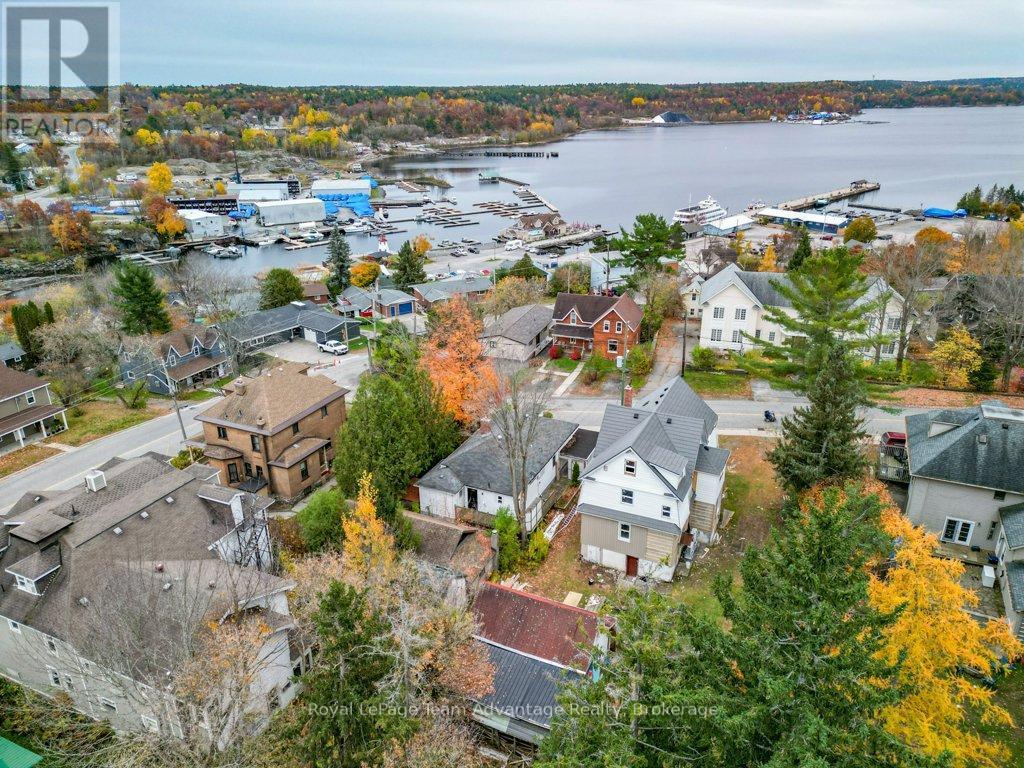 












3 BELVEDERE AVENUE

,
Parry Sound,




Ontario
P2A1Z8

