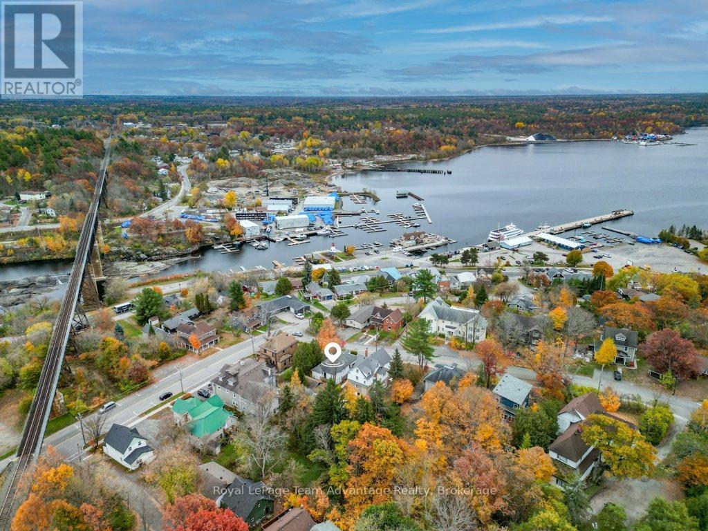 












3 BELVEDERE AVENUE

,
Parry Sound,




Ontario
P2A1Z8

