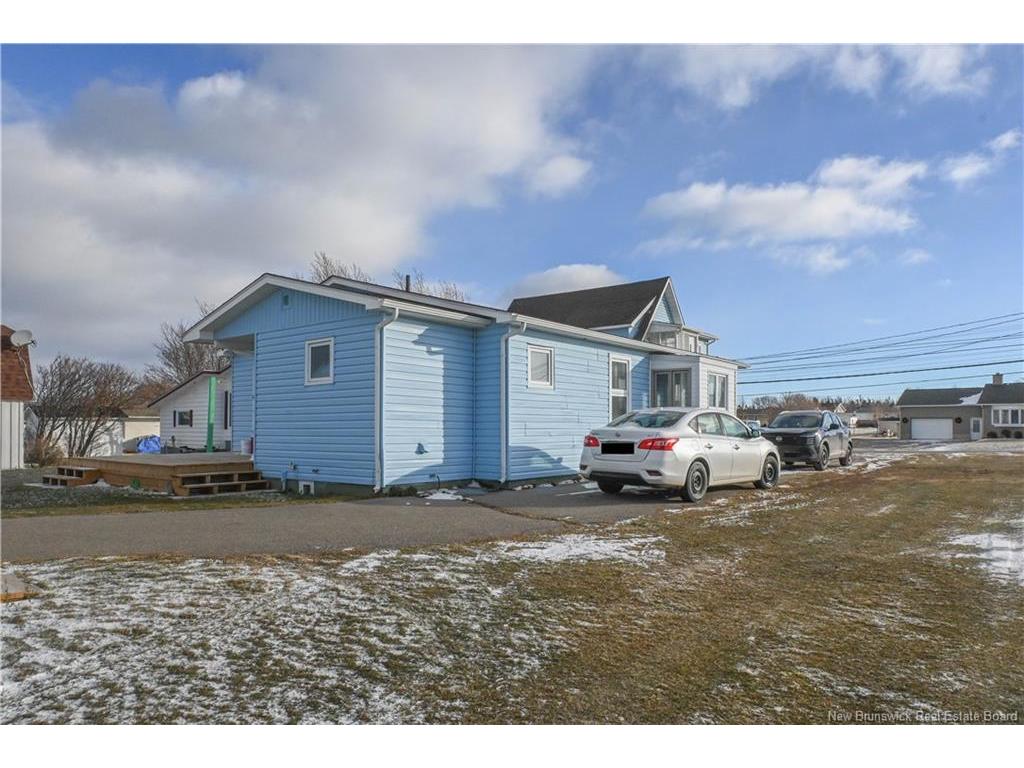 









223


Boul St-Pierre E.

BLVD,
Caraquet,




NB
E1W 1B1

