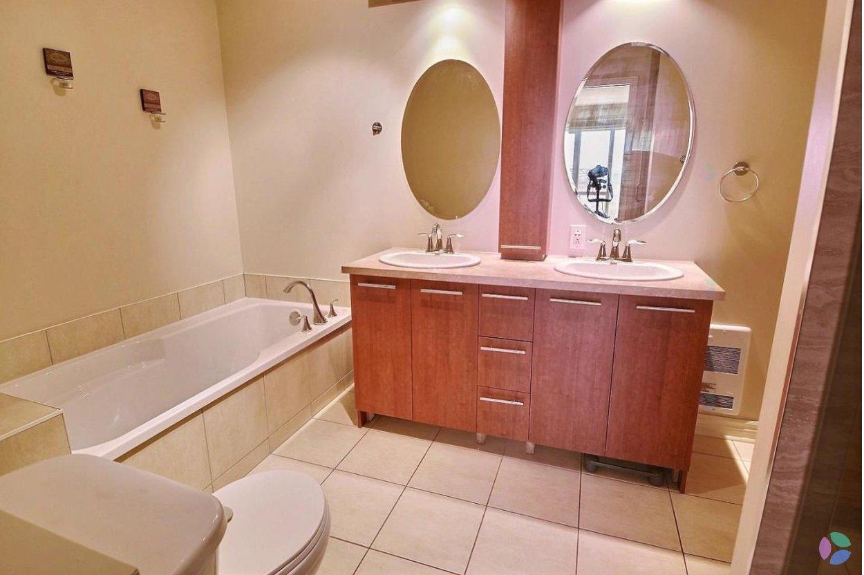 









1925


Rue Émile-Martineau

, 611,
Laval (Laval-des-Rapides),




QC
H7N0B2

