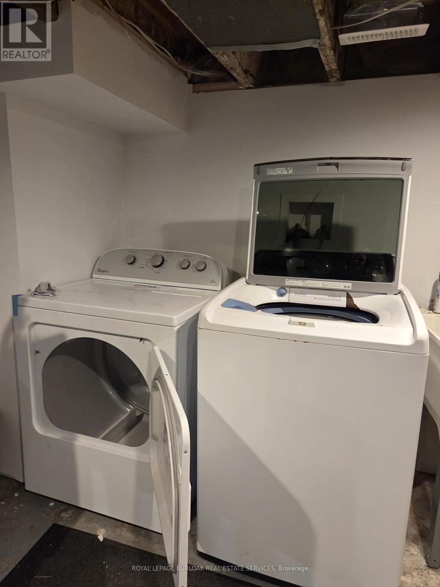 












1 - 81 GAGE AVENUE S

,
Hamilton,




Ontario
L8M3C8

