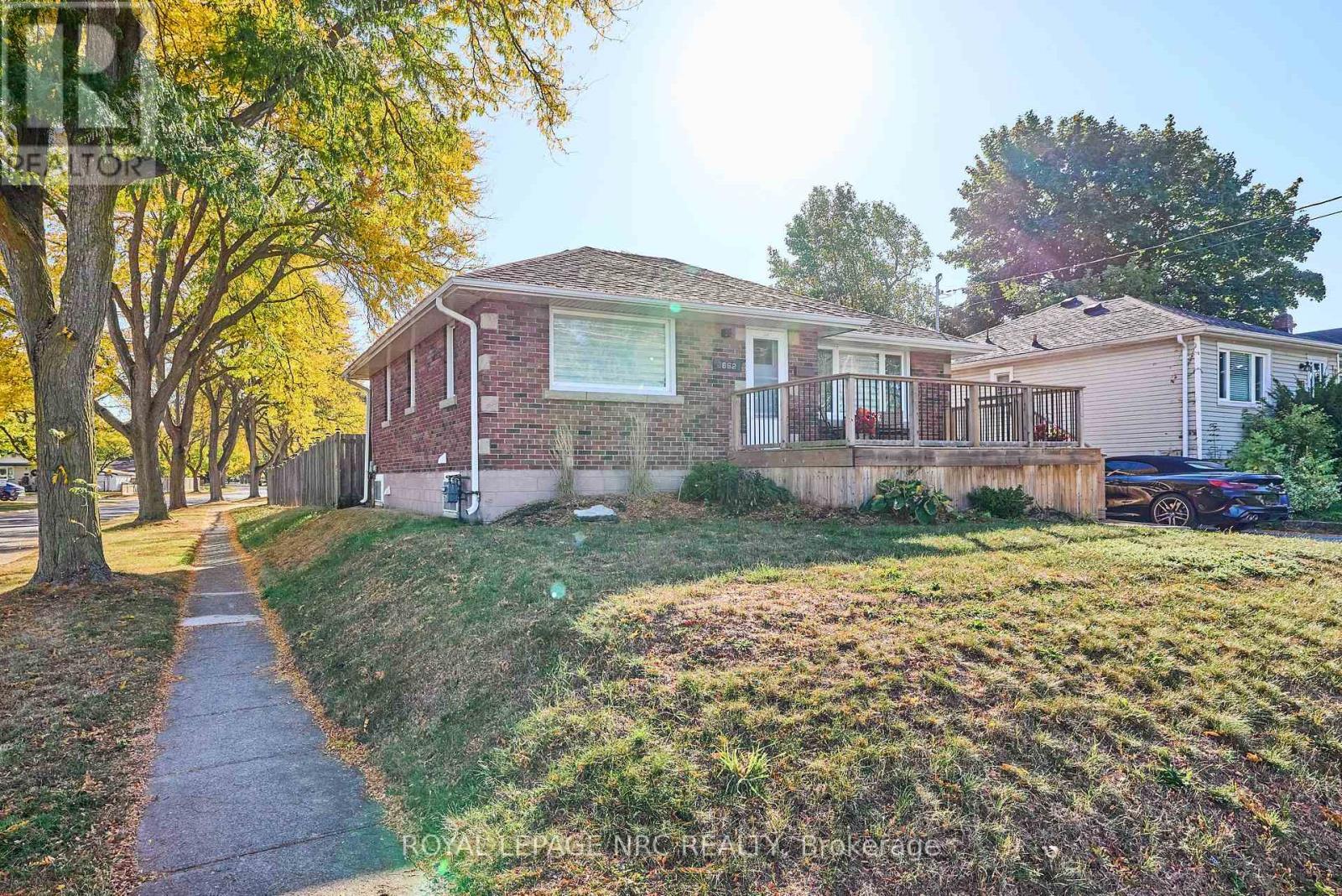 












2862 DORCHESTER ROAD

,
Niagara Falls (Stamford),




Ontario
L2J2Z3

