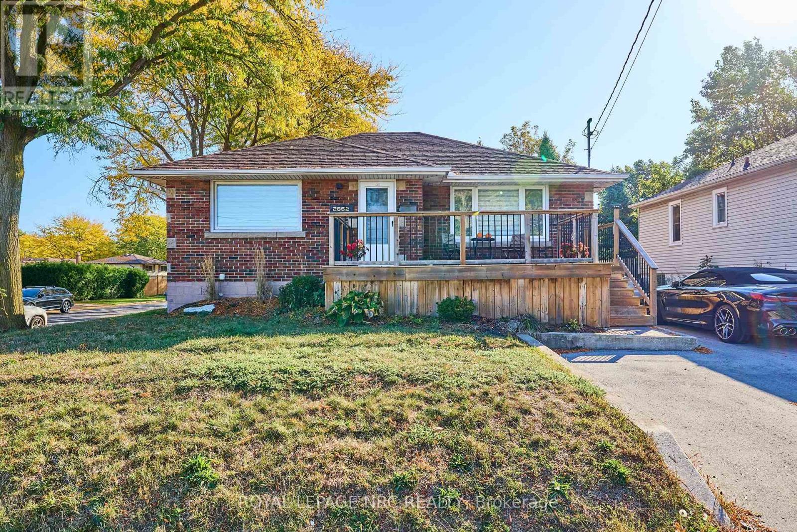 












2862 DORCHESTER ROAD

,
Niagara Falls (Stamford),




Ontario
L2J2Z3

