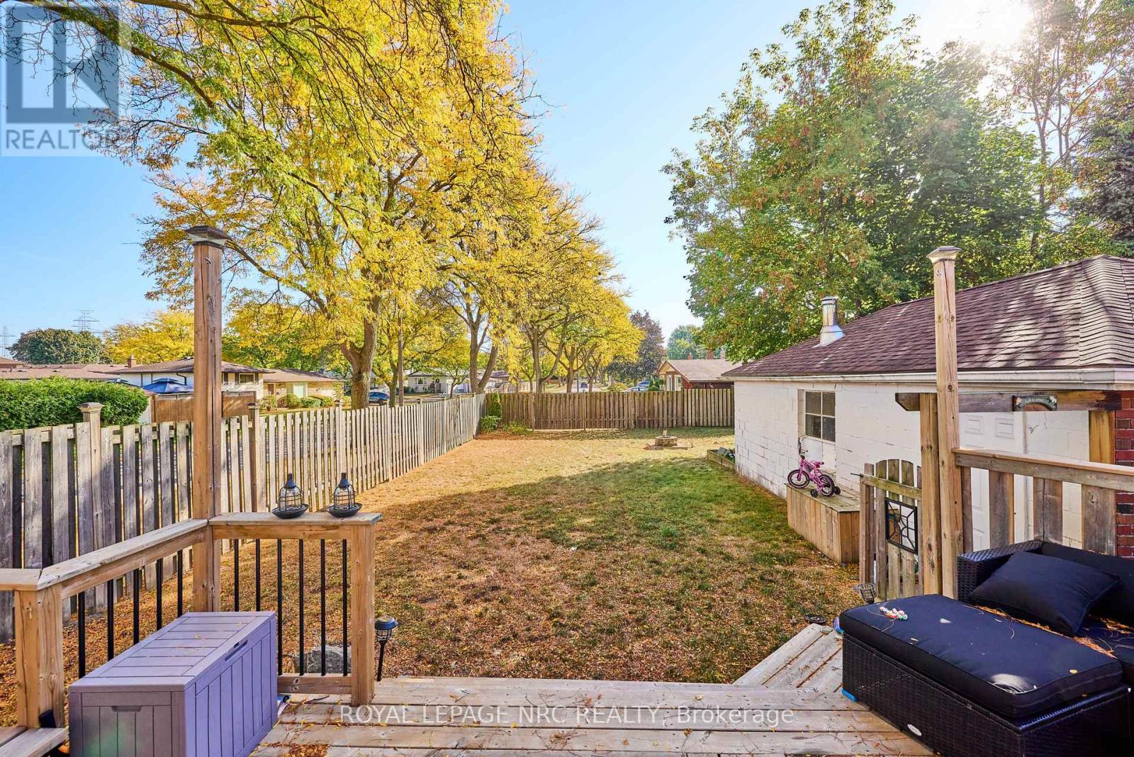 












2862 DORCHESTER ROAD

,
Niagara Falls (Stamford),




Ontario
L2J2Z3

