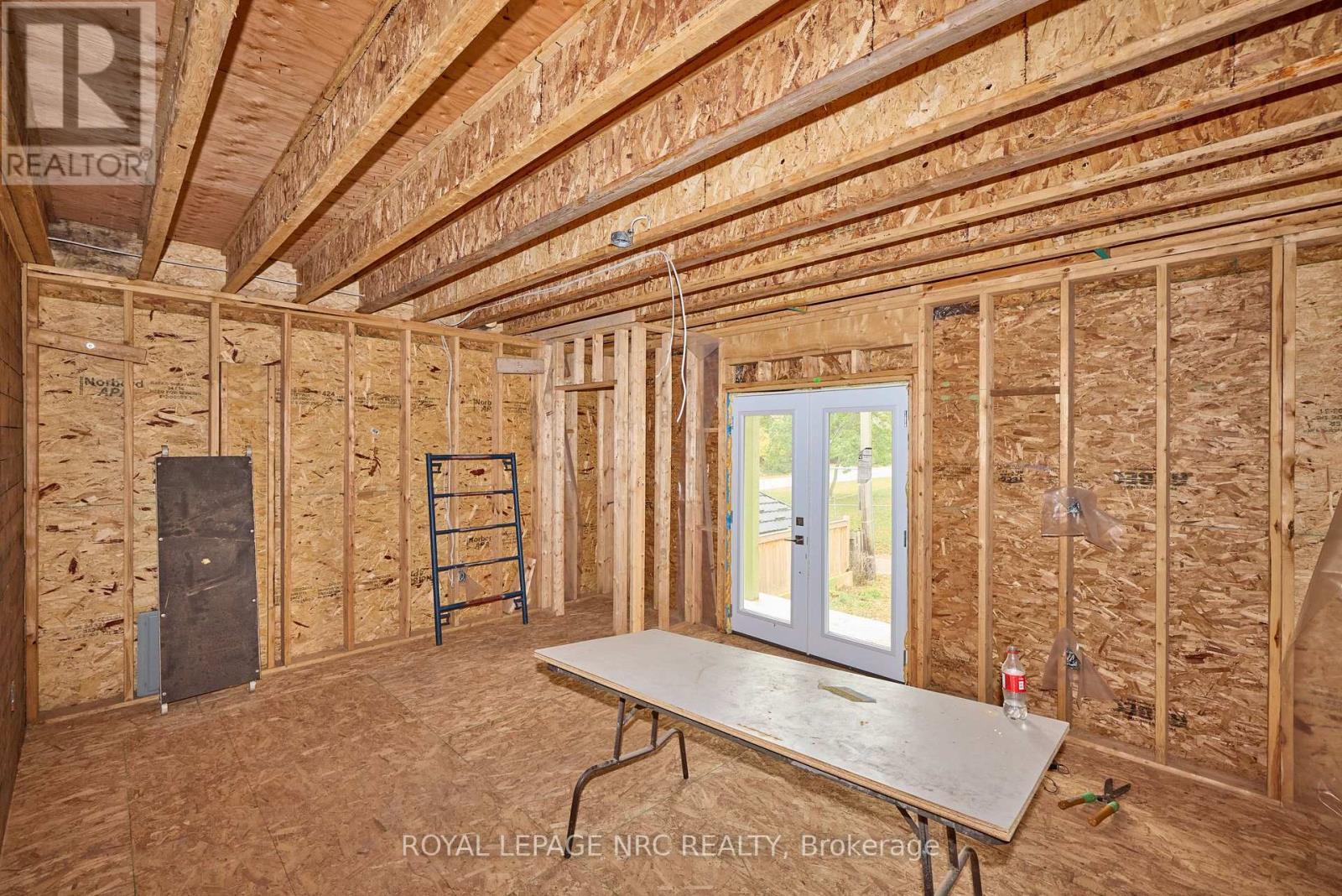 












5427 RIVER ROAD

,
Niagara Falls (Downtown),




Ontario
L2E3H1

