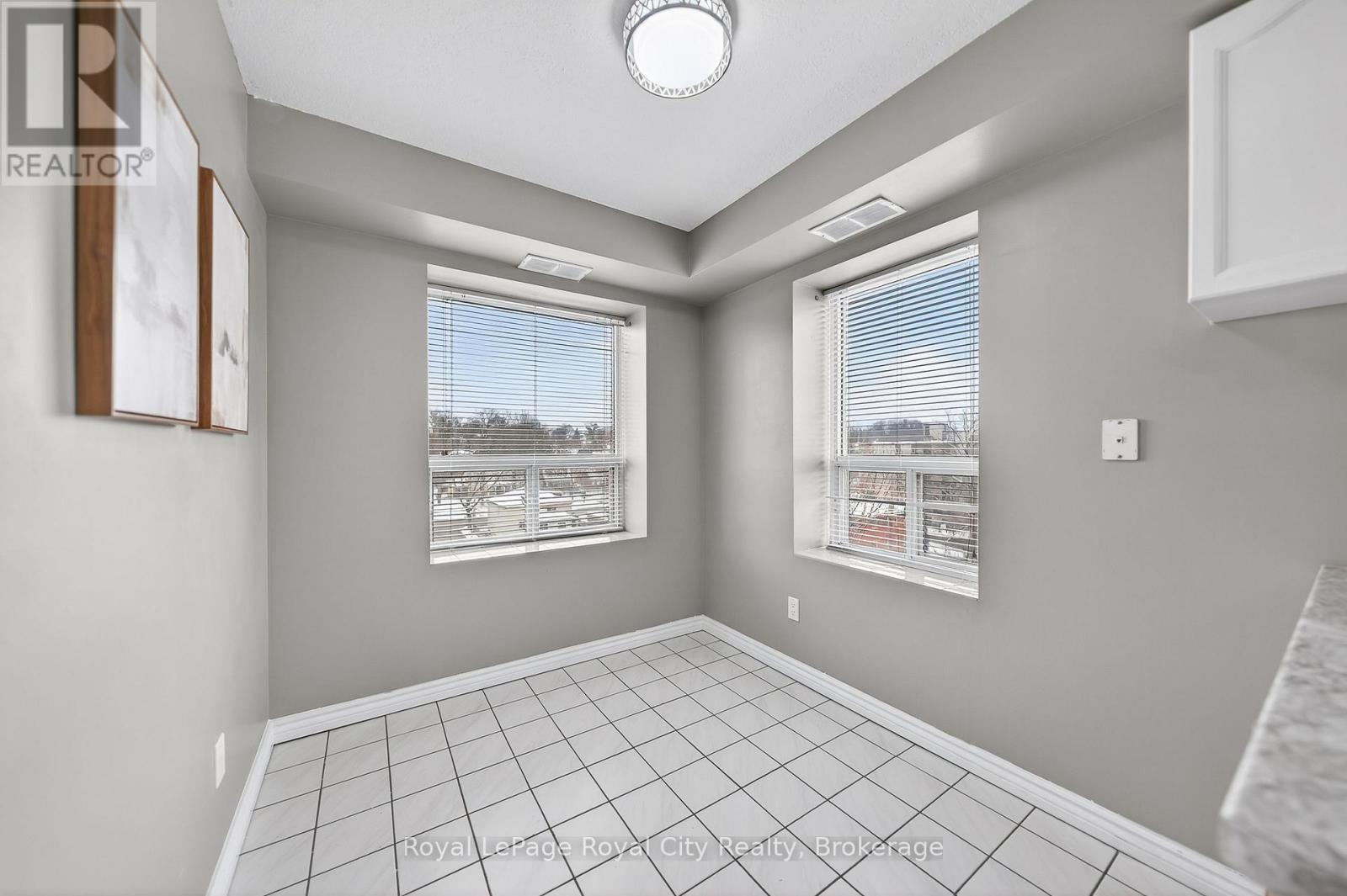 












701 - 281 BRISTOL STREET

,
Guelph (Junction/Onward Willow),




Ontario
N1H8J3

