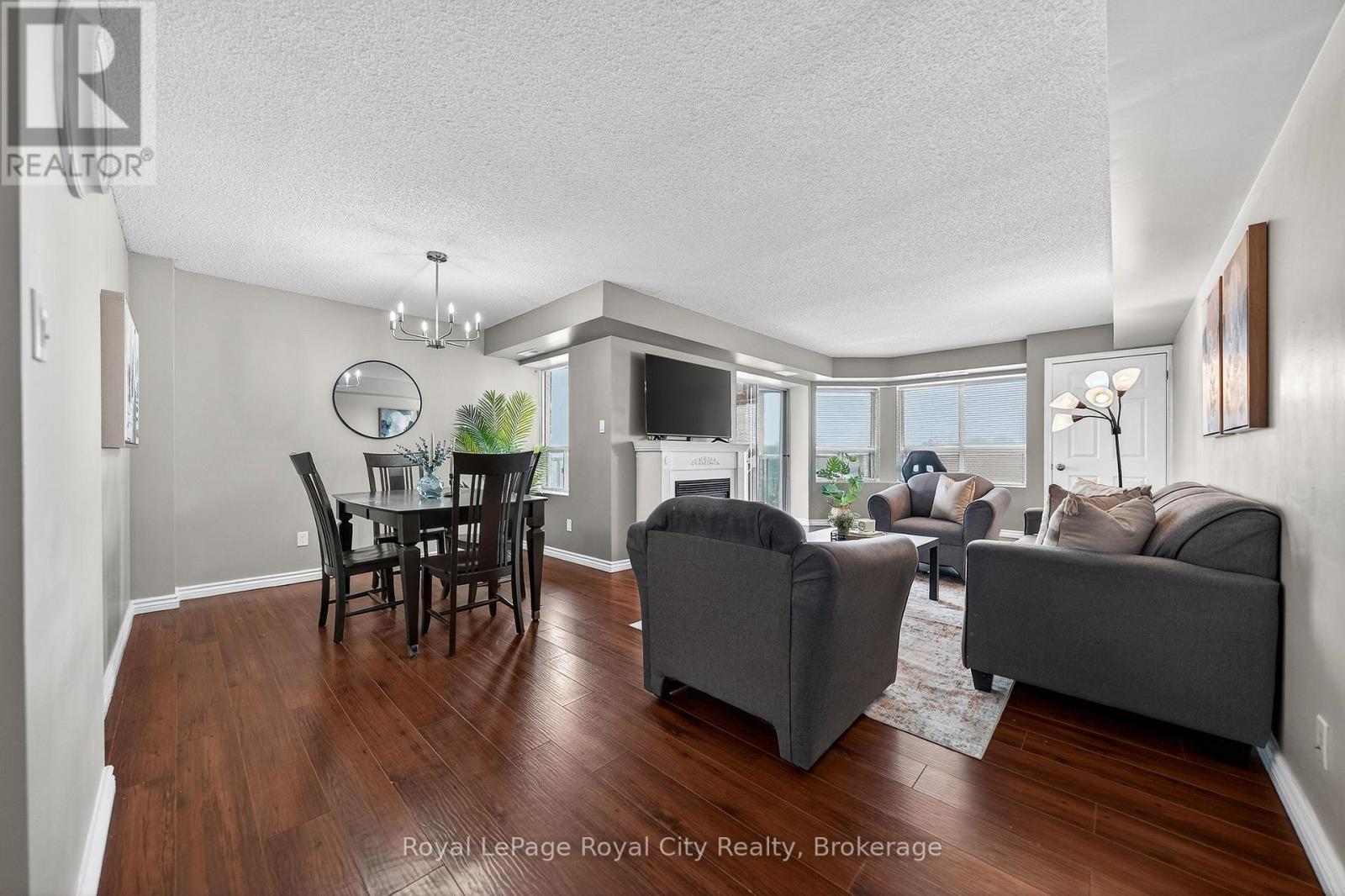 












701 - 281 BRISTOL STREET

,
Guelph (Junction/Onward Willow),




Ontario
N1H8J3

