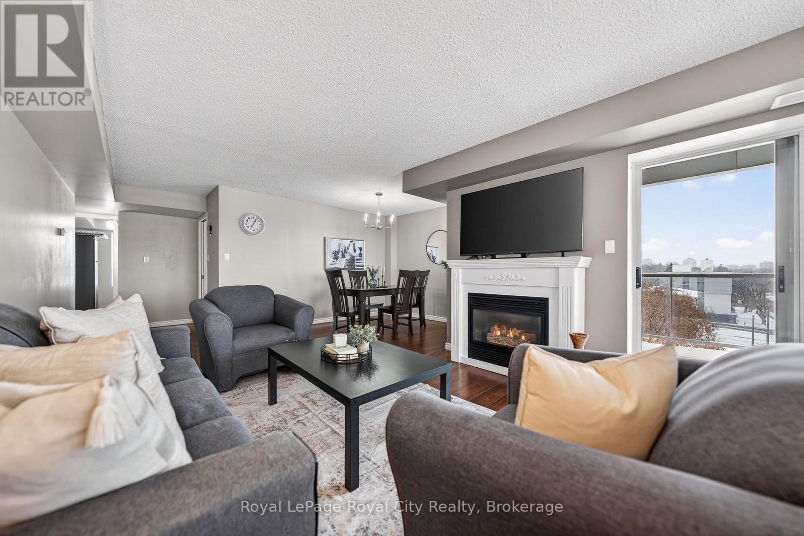 












701 - 281 BRISTOL STREET

,
Guelph (Junction/Onward Willow),




Ontario
N1H8J3

