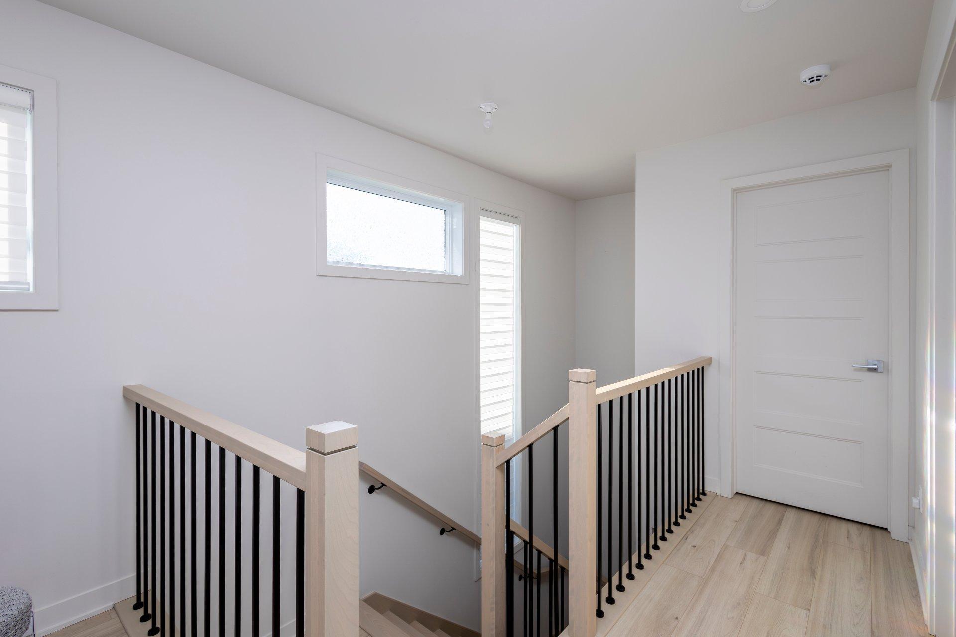 









3250


Rue du Riesling

,
Sainte-Marthe-sur-le-Lac,




QC
J0N1P0

