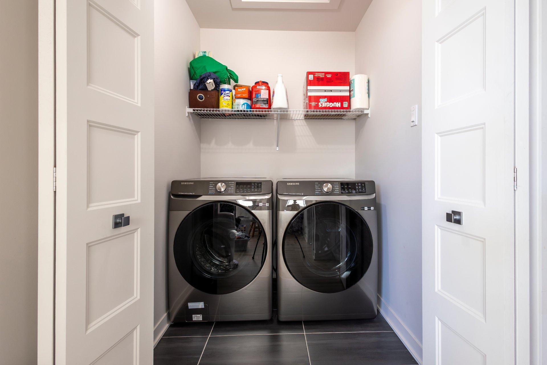 









3250


Rue du Riesling

,
Sainte-Marthe-sur-le-Lac,




QC
J0N1P0

