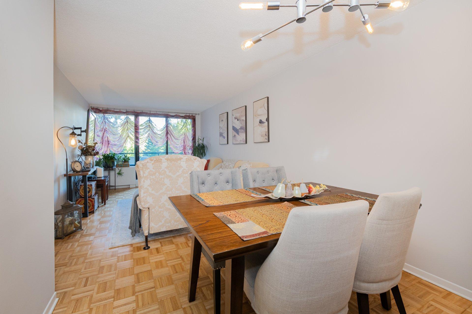 









2555


Av. du Havre-des-Îles

, 216,
Laval (Chomedey),




QC
H7W4R4

