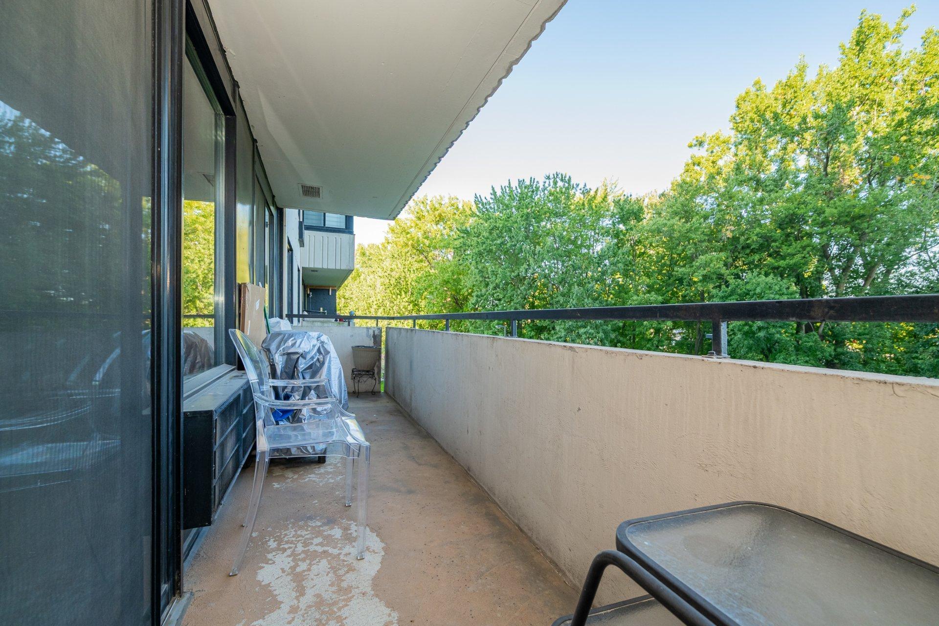 









2555


Av. du Havre-des-Îles

, 216,
Laval (Chomedey),




QC
H7W4R4

