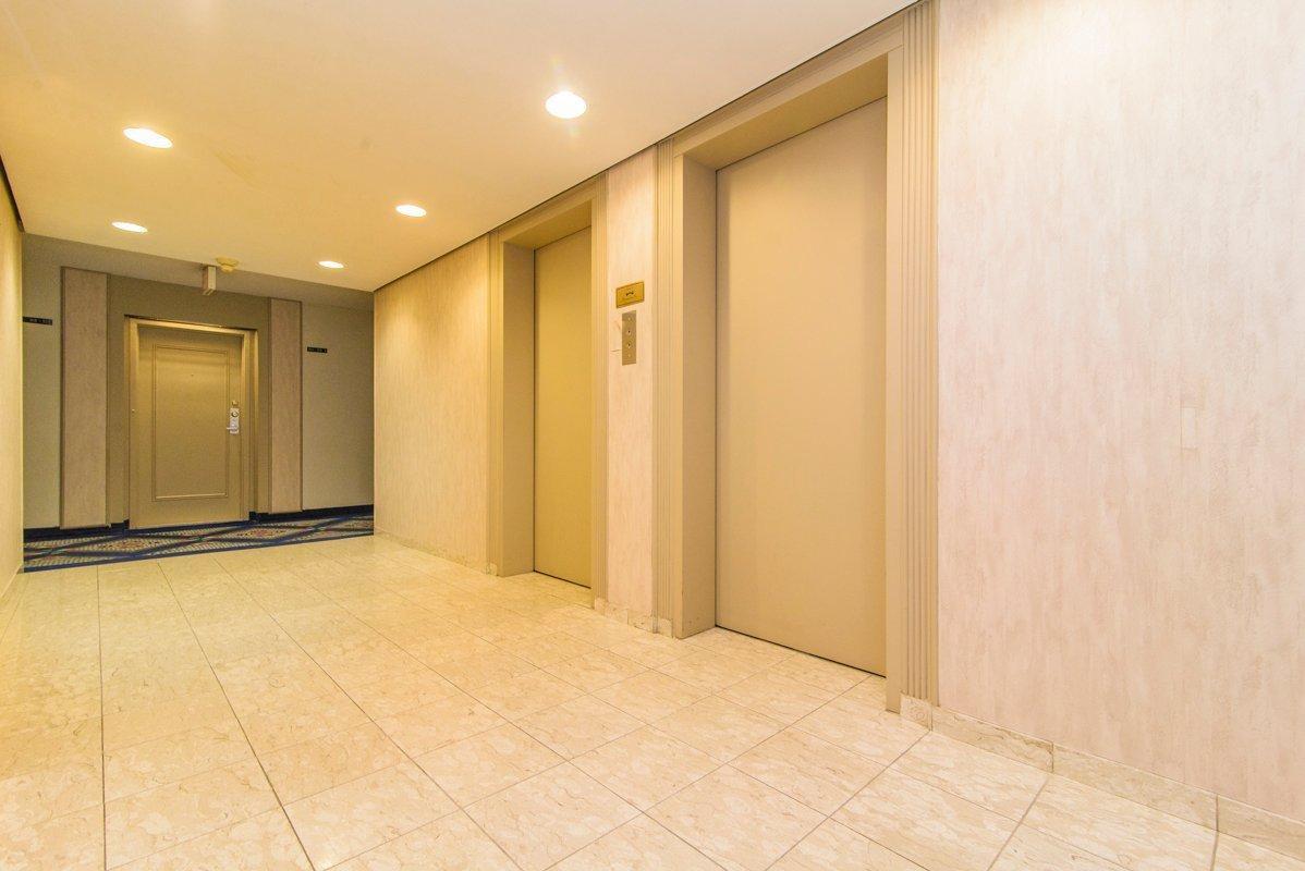 









2555


Av. du Havre-des-Îles

, 216,
Laval (Chomedey),




QC
H7W4R4

