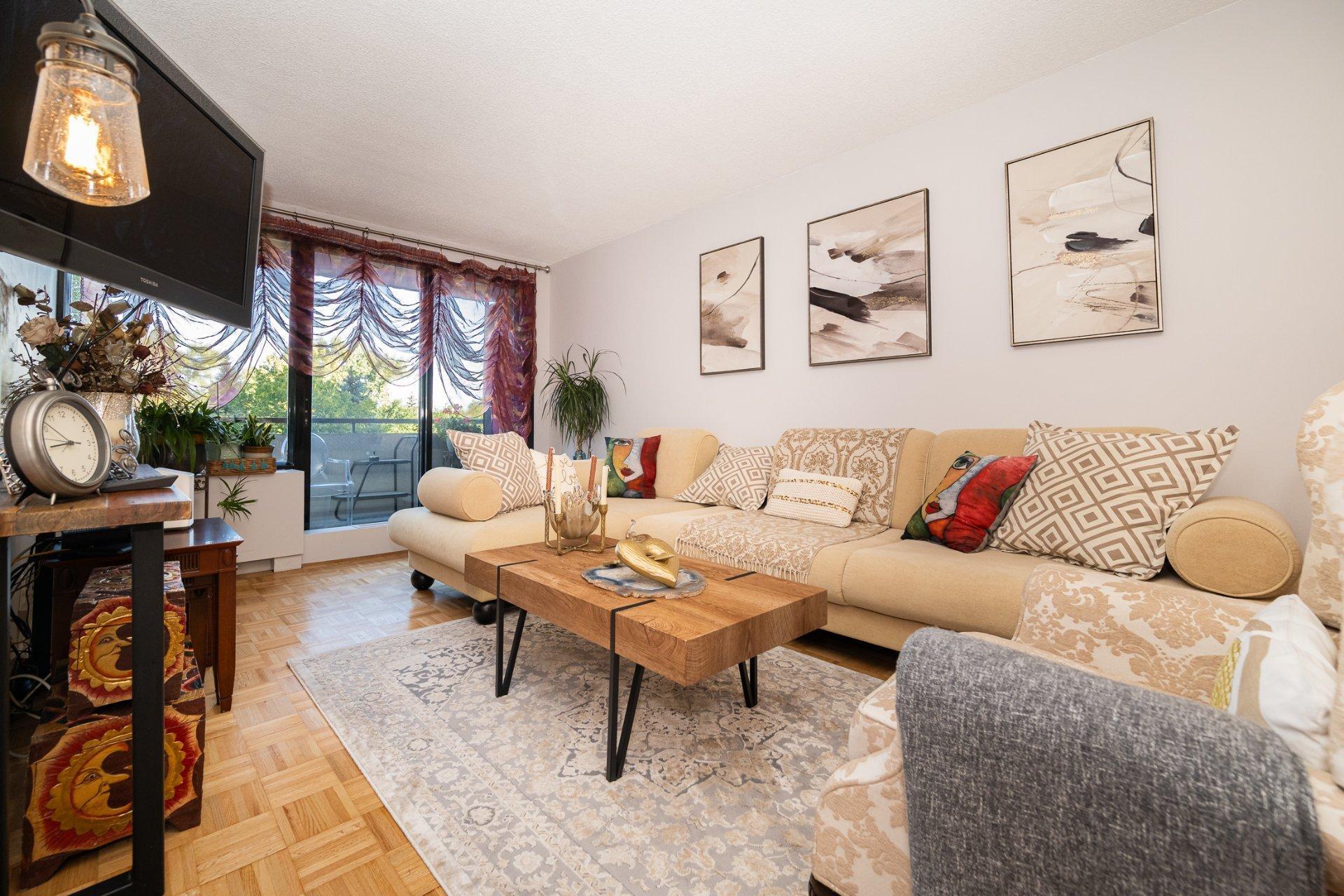 









2555


Av. du Havre-des-Îles

, 216,
Laval (Chomedey),




QC
H7W4R4

