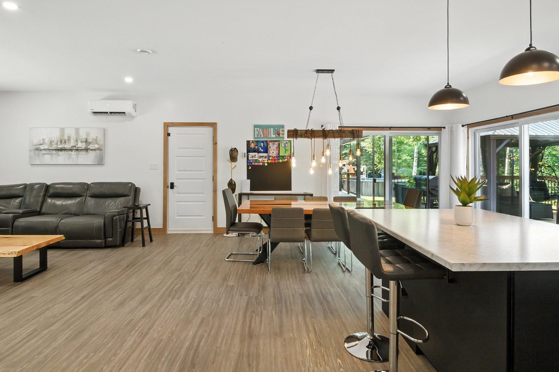 









90


Ch. du Huard

,
Val-des-Bois,




QC
J0X3C0

