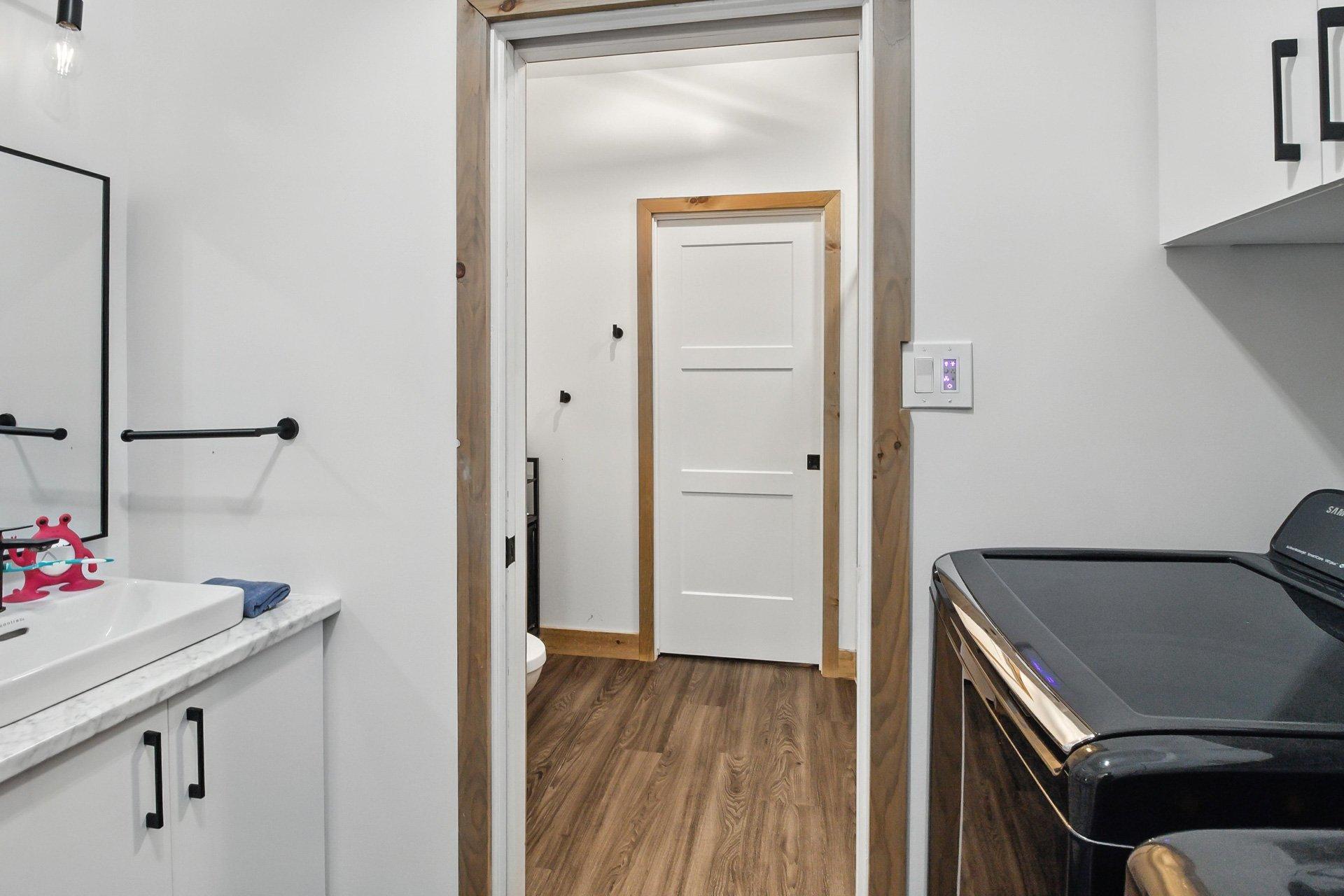 









90


Ch. du Huard

,
Val-des-Bois,




QC
J0X3C0

