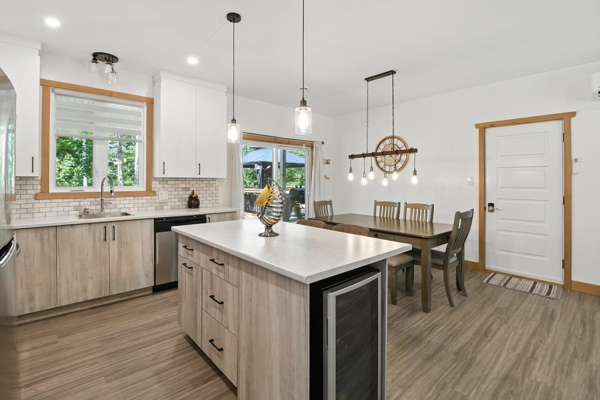 









90


Ch. du Huard

,
Val-des-Bois,




QC
J0X3C0

