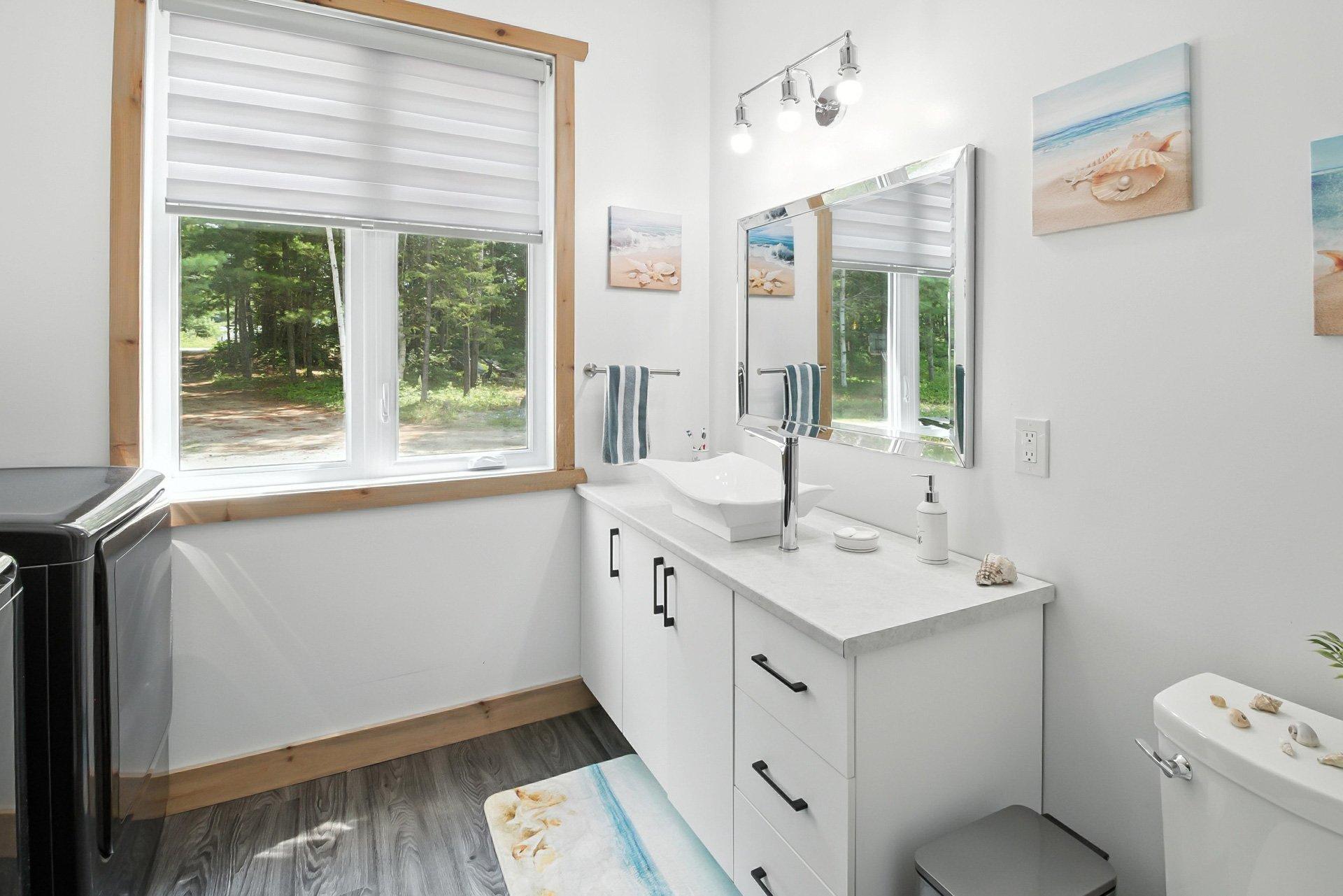 









90


Ch. du Huard

,
Val-des-Bois,




QC
J0X3C0

