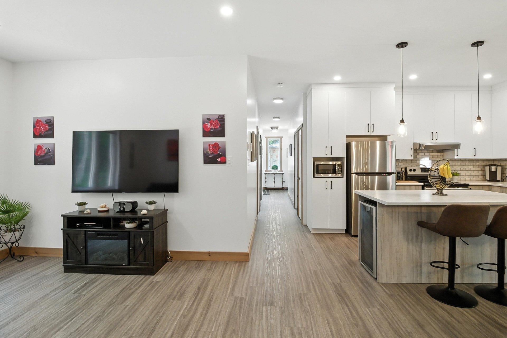 









90


Ch. du Huard

,
Val-des-Bois,




QC
J0X3C0

