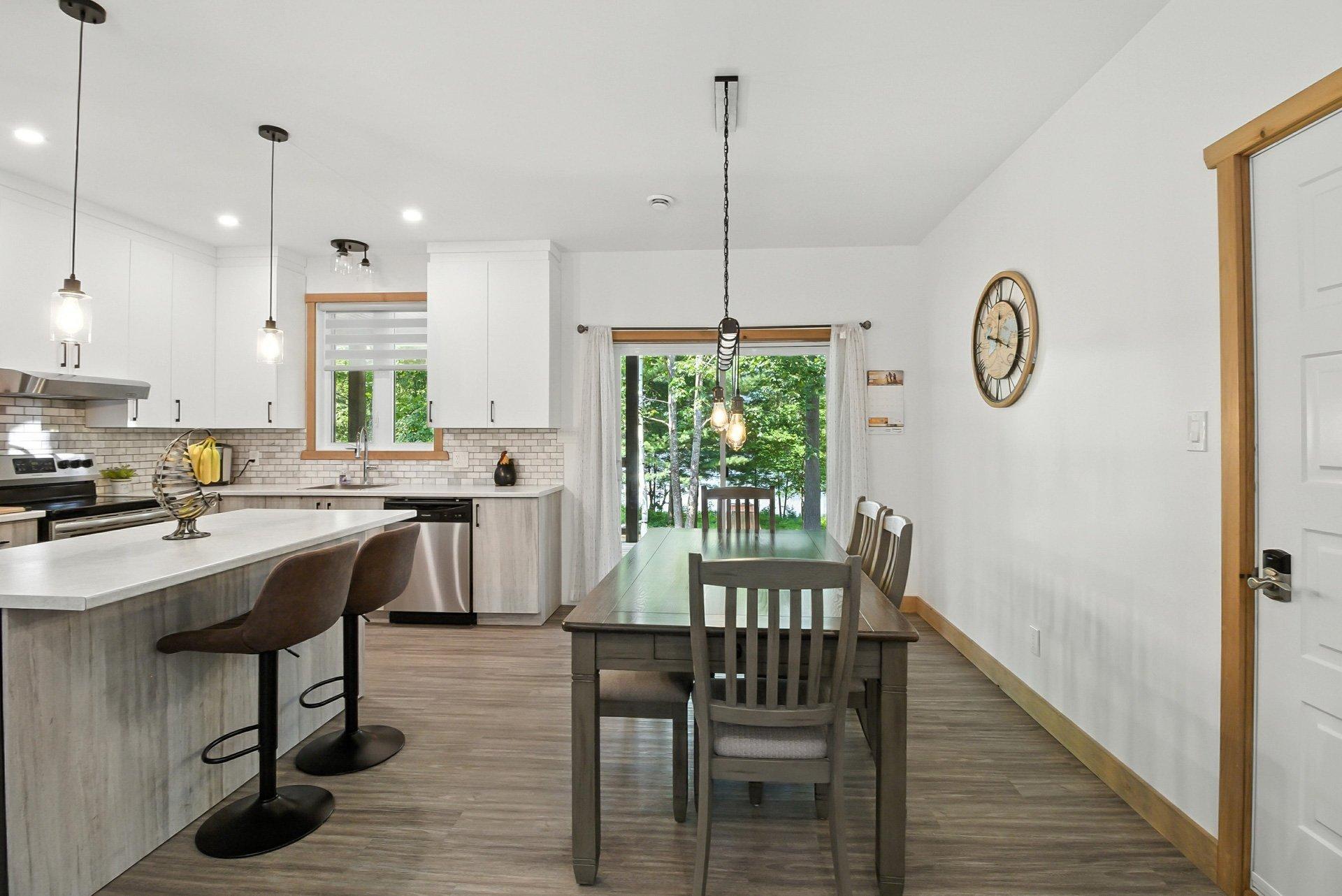 









90


Ch. du Huard

,
Val-des-Bois,




QC
J0X3C0

