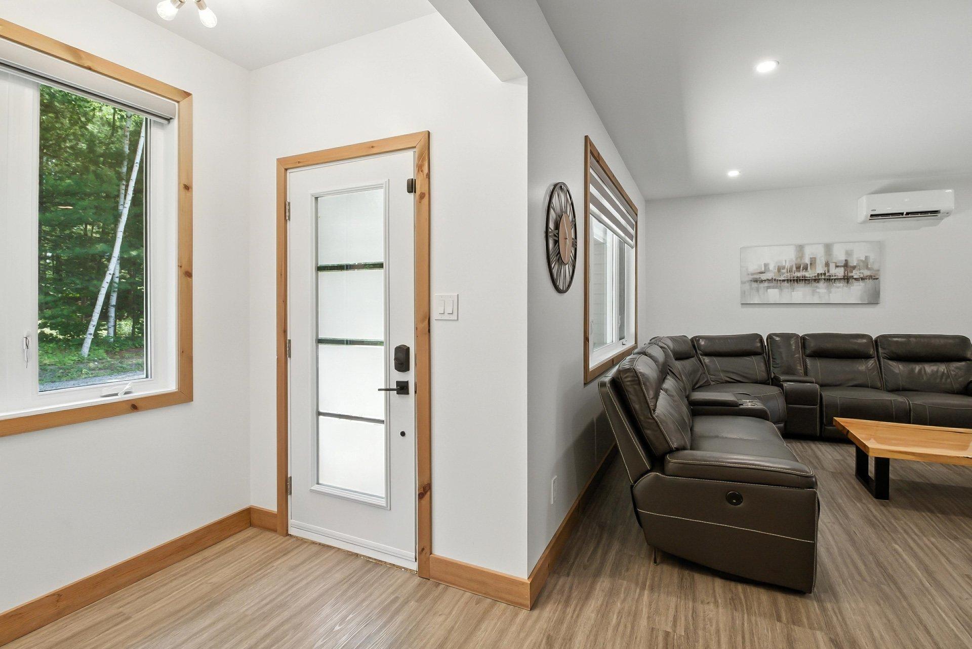 









90


Ch. du Huard

,
Val-des-Bois,




QC
J0X3C0

