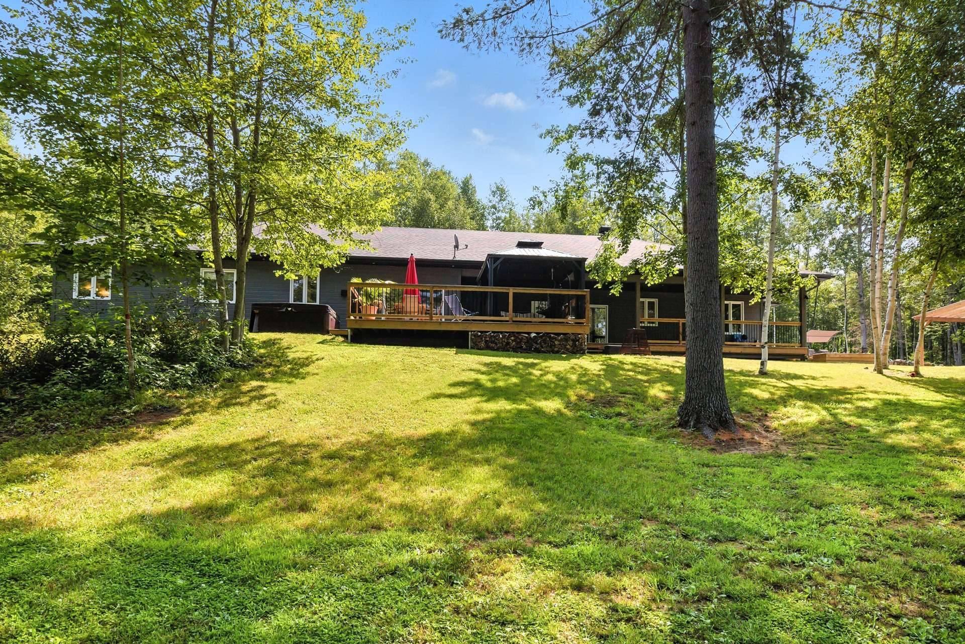 









90


Ch. du Huard

,
Val-des-Bois,




QC
J0X3C0

