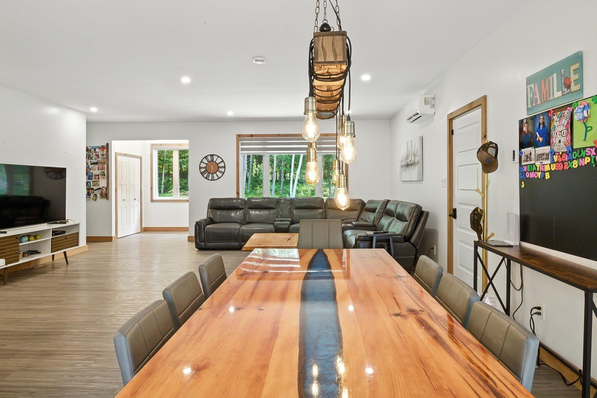 









90


Ch. du Huard

,
Val-des-Bois,




QC
J0X3C0

