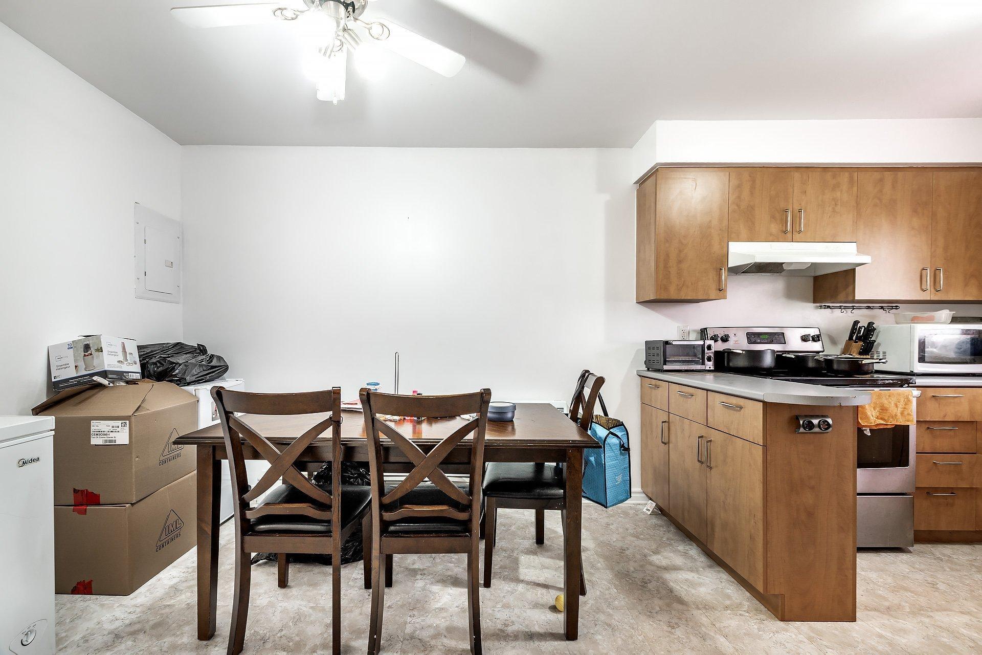 









6396


Rue Villeneuve

, 7,
Montréal (Montréal-Nord),




QC
H1G1M4

