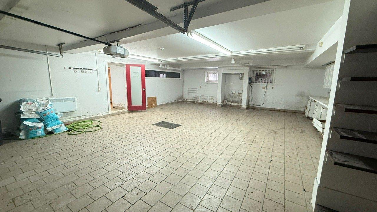 









8855


Boul. Gouin E.

,
Montréal (Rivière-des-Prairies/Pointe-aux-Trembles),




QC
H1E2P7

