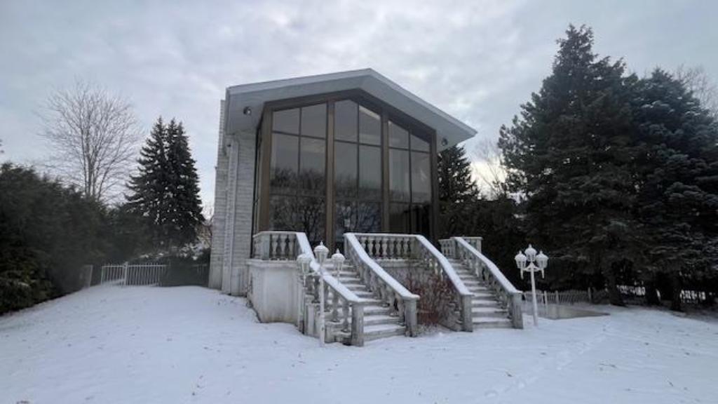 









8855


Boul. Gouin E.

,
Montréal (Rivière-des-Prairies/Pointe-aux-Trembles),




QC
H1E2P7

