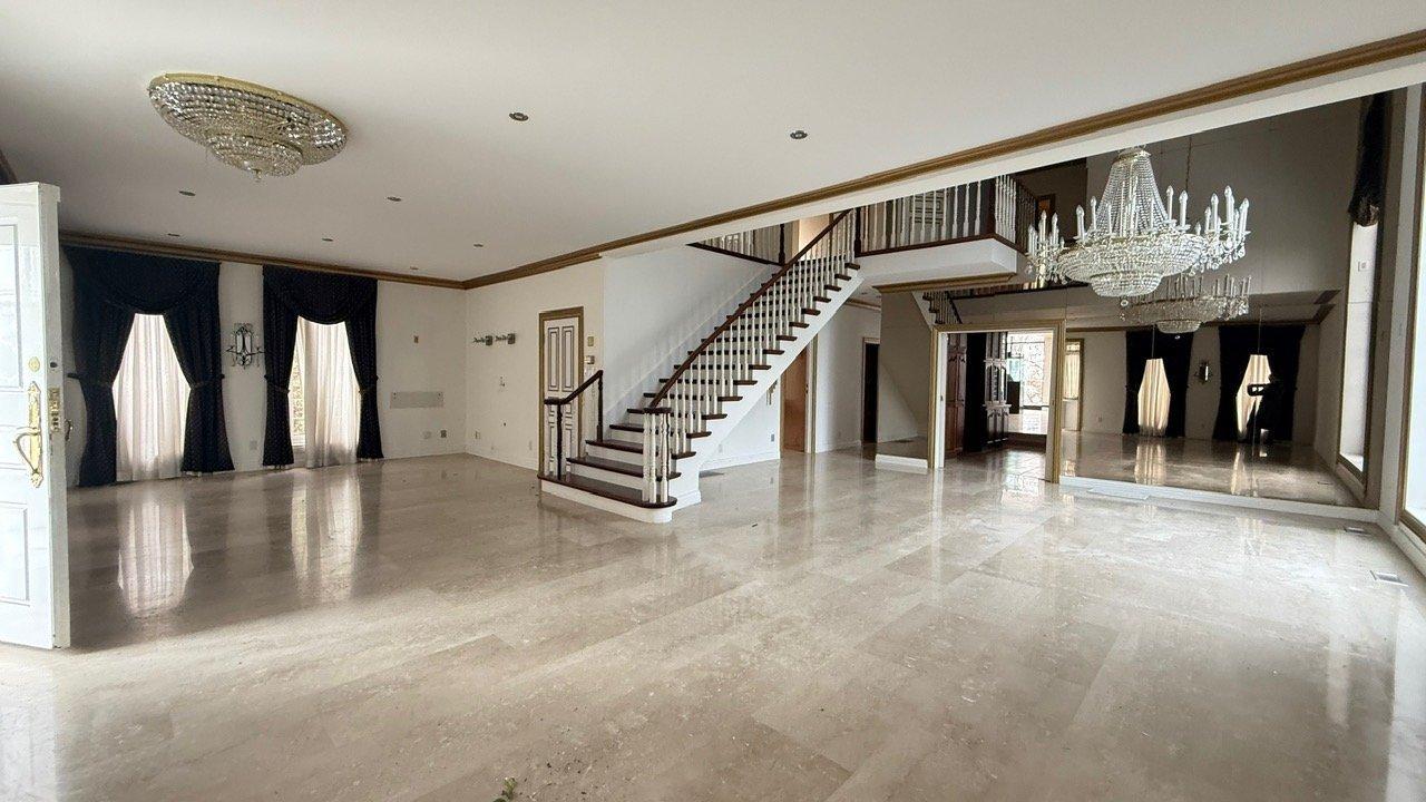 









8855


Boul. Gouin E.

,
Montréal (Rivière-des-Prairies/Pointe-aux-Trembles),




QC
H1E2P7

