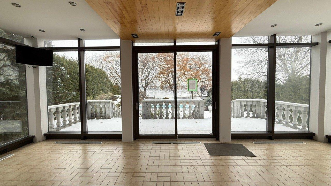 









8855


Boul. Gouin E.

,
Montréal (Rivière-des-Prairies/Pointe-aux-Trembles),




QC
H1E2P7

